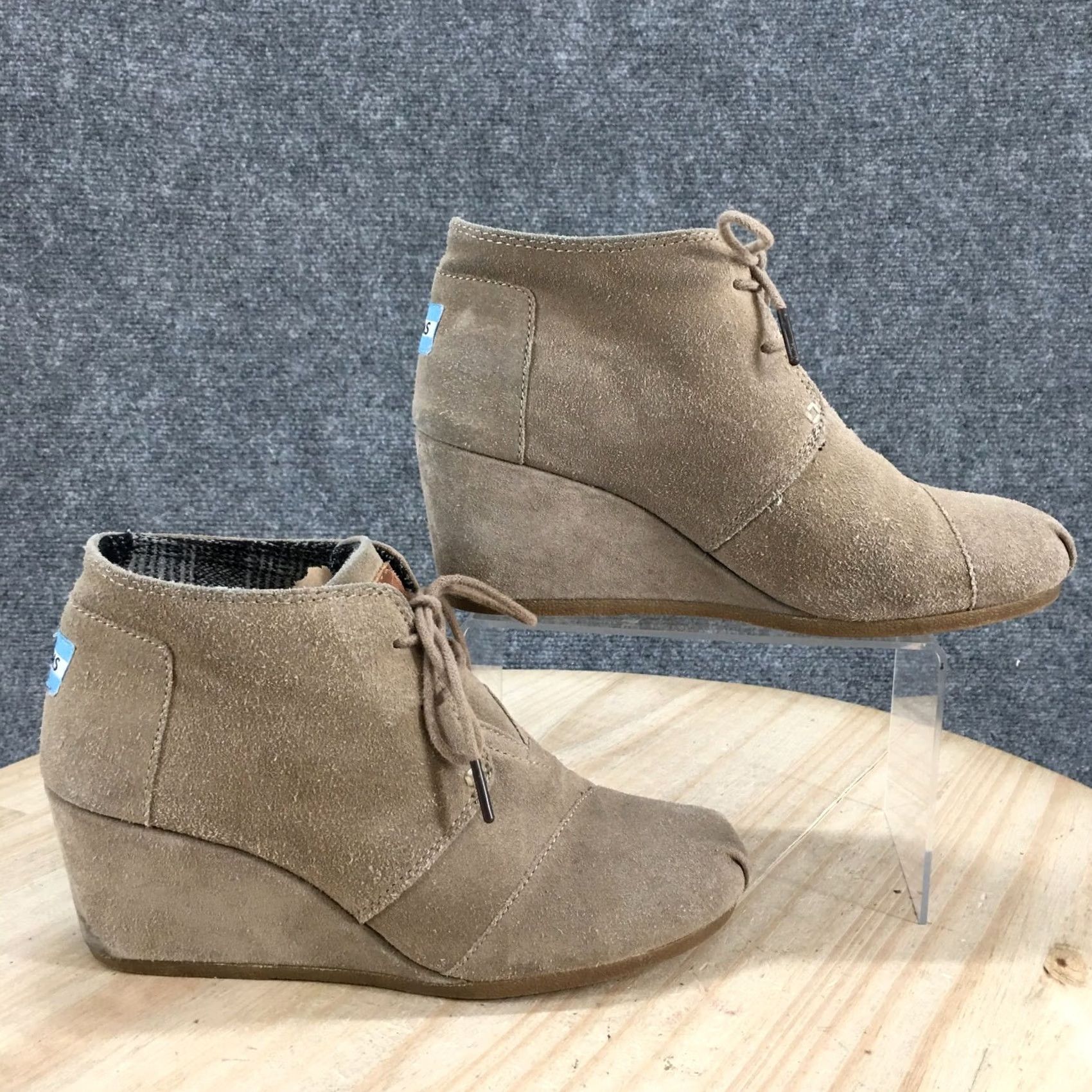 Toms TOMS Boots Beige Suede Desert Lace Up Wedge Ankle Bootie 9 Casual Womens/Bootie/Bootie/Footwear (Size 9) Size US 9 / IT 39 - 2 Thumbnail