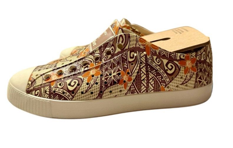 Crocs × Disney Disney x Native Jefferson Print Shoes Tiki Room – M6/W8 NWT Size US 8 / IT 38 - 3 Thumbnail