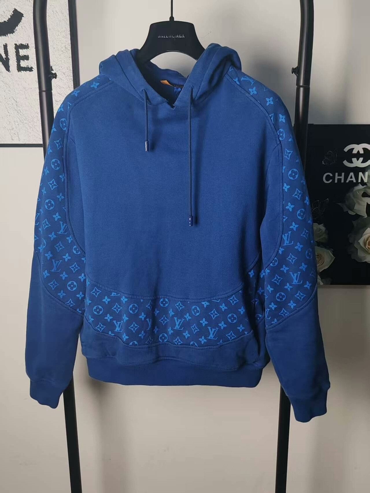 Louis Vuitton Authentic Louis Vuitton Hoodie Size US M / EU 48-50 / 2 - 1 Thumbnail