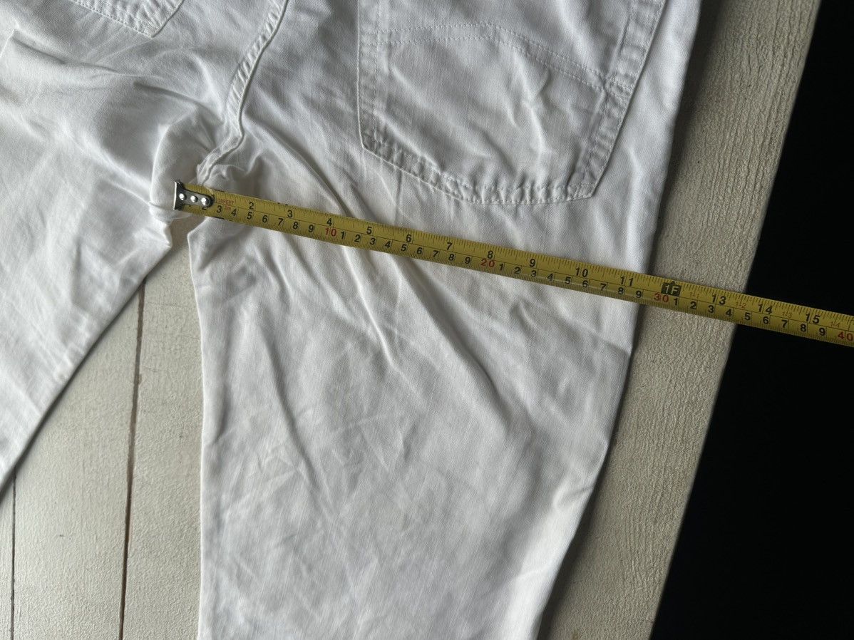 Giorgio Armani VNTG 🚨 BAGGY ARMANI JEANS LUXURY WHITE WITH LOGO PANTS Size US 31 - 19 Thumbnail
