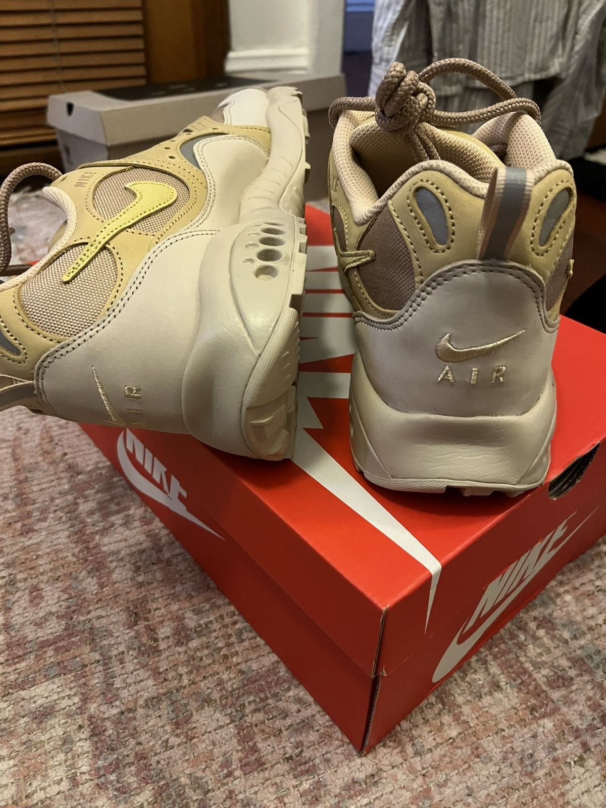 Nike NIKE AIR TERRA HUMARA SP Sesame/Hemp/Saturn Gold Size US 11 / EU 44 - 4 Thumbnail