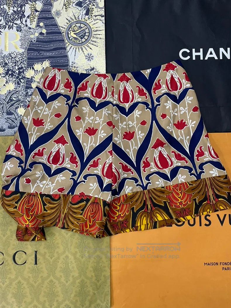 Prada Prada Colourful silk printed shorts Size US 40 / EU 56 - 3 Thumbnail