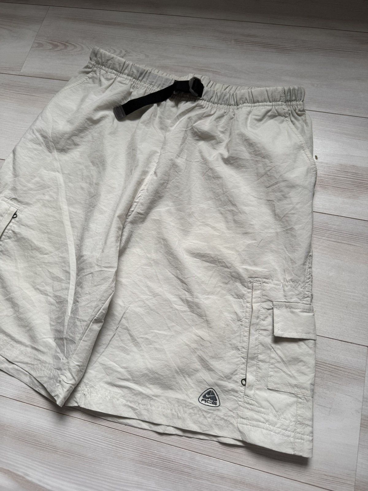 Nike Nike ACG Cargo white shorts with belt Gorpcore Outdoor style Size US 34 / EU 50 - 11 Thumbnail
