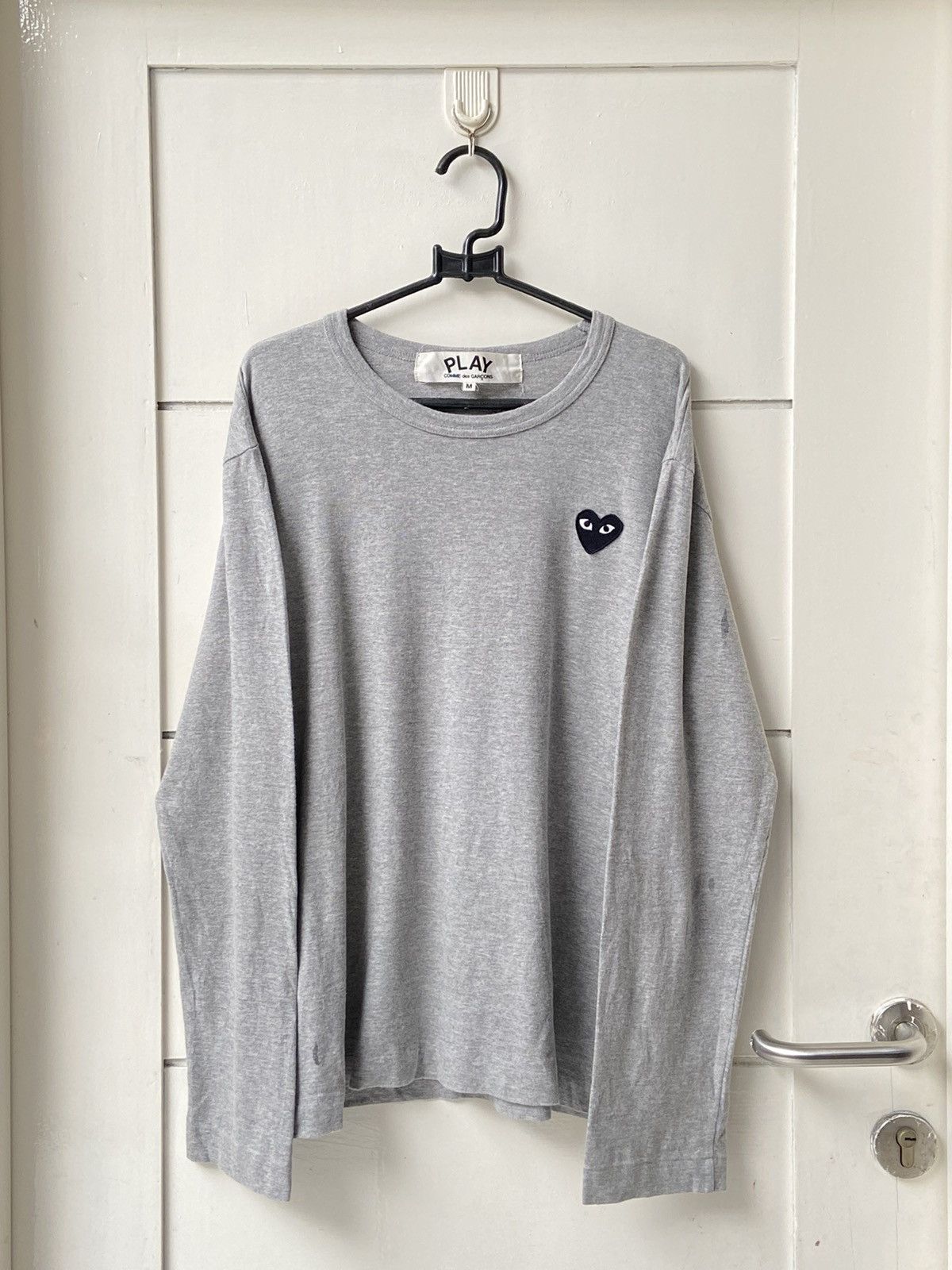 Comme des Garcons PLAY COMME Des GARCONS PLAY Grey T-shirt Size US S / EU 44-46 / 1 - 1 Thumbnail