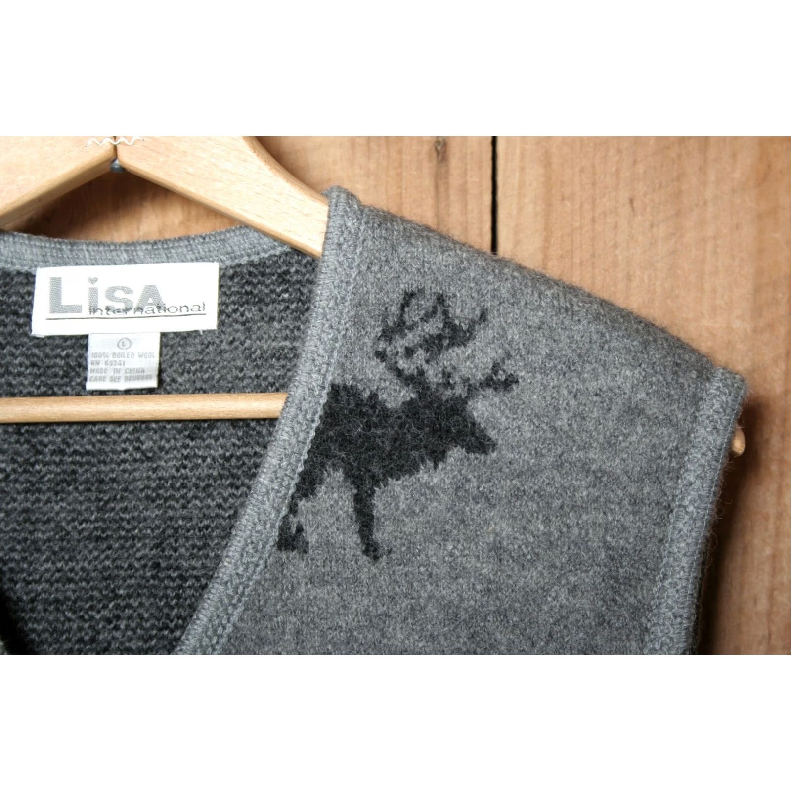 Vintage VINTAGE Lisa International Gray Moose Motif 100% Boiled Wool Vest L Women Jacket? No, Vest 100% Wool Gray Moose Motif Womens L Size L / US 10 / IT 46 - 2 Thumbnail