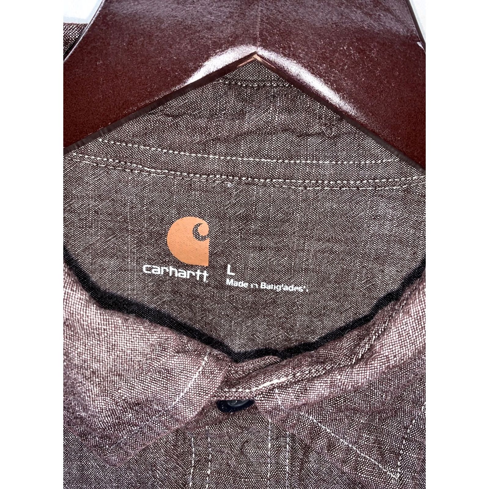 Carhartt Carhartt Mens L Burgundy Button-Up Shirt Workwear-5665 Shirt Mens Burgundy Logo Embroidered Vintage: No Size US L / EU 52-54 / 3 - 4 Thumbnail