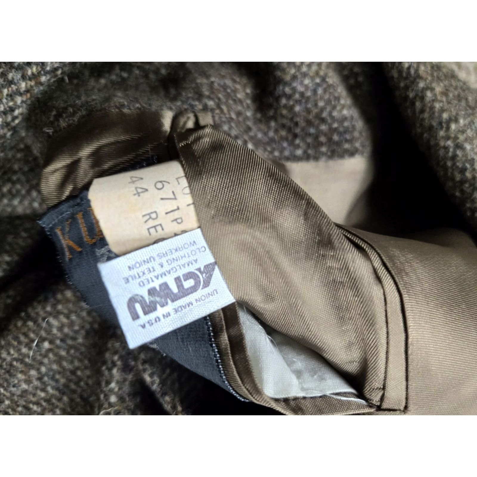 Harris Tweed VINTAGE Harris Tweed Blazer Jacket 44 R Brown Gray Tweed Wool USA Made 80s Men Blazer 2 Piece Single-Breasted USA Mens Size 44R - 7 Thumbnail