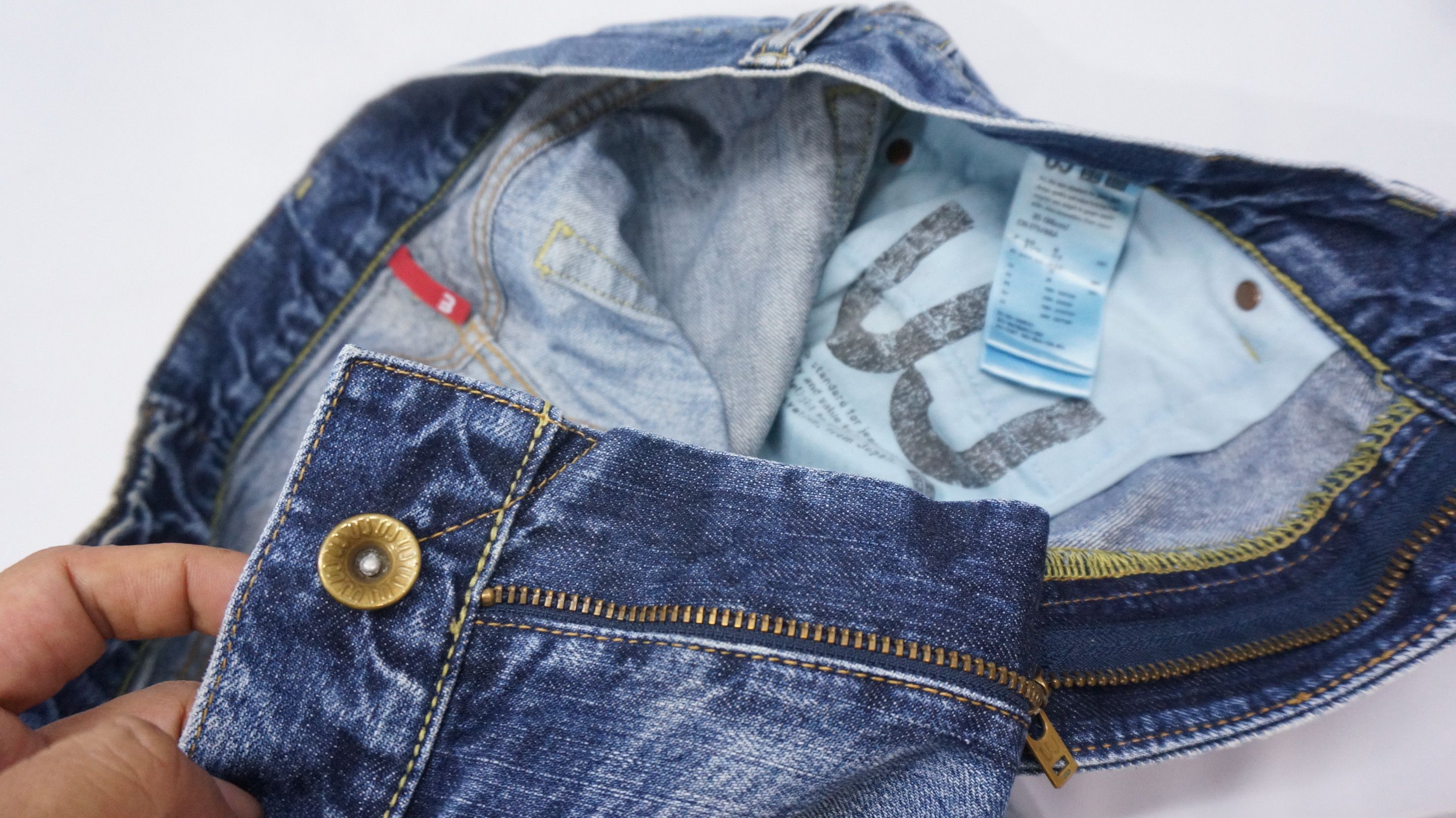 Japanese Brand Uniqlo Jeans UJ S002 Ripped Distressed Jeans W35 Size US 35 - 13 Thumbnail