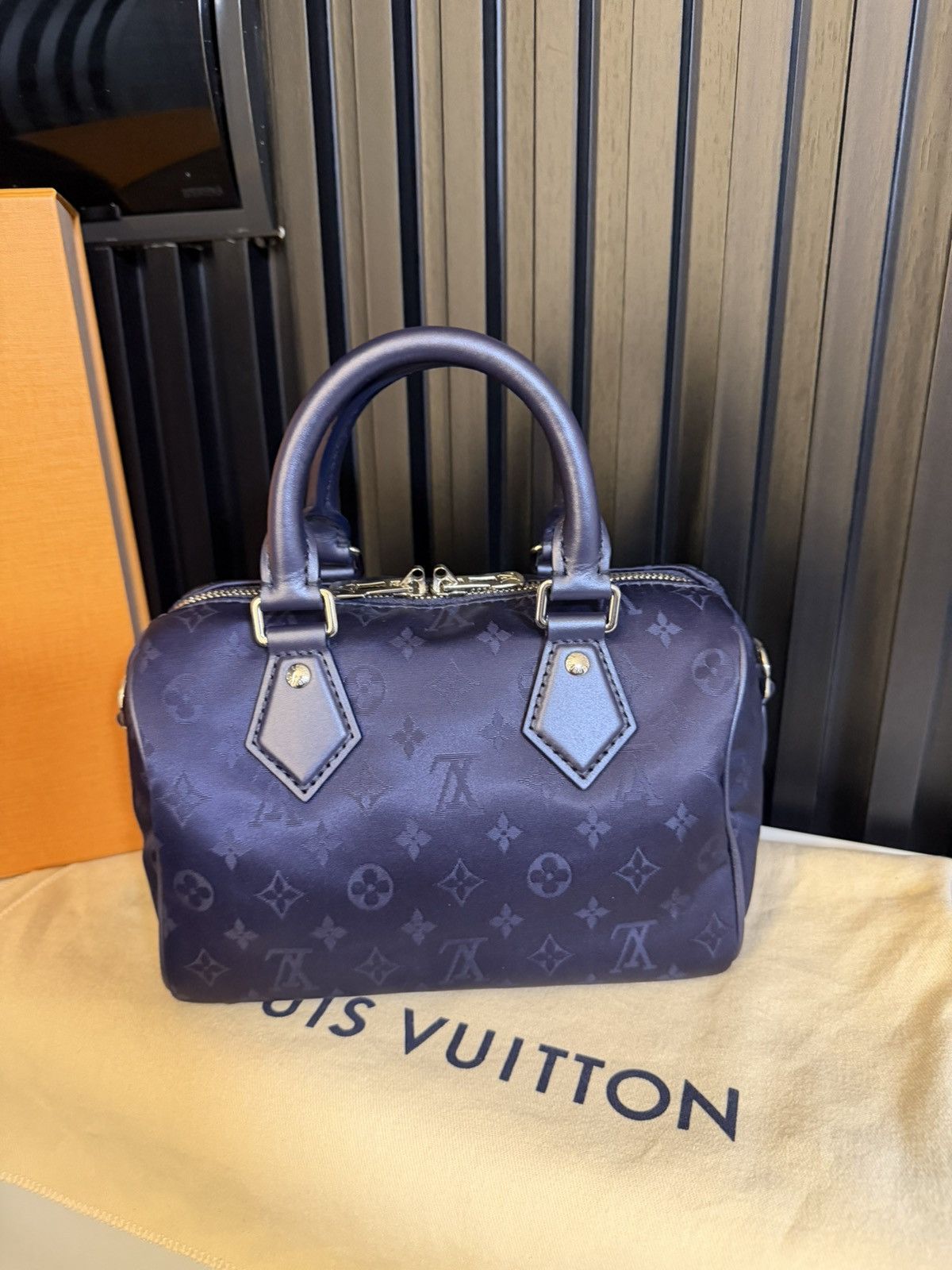 Louis Vuitton louis vuitton woman bag speedy bandolier 20 blu navy M23445 Size ONE SIZE - 9 Thumbnail