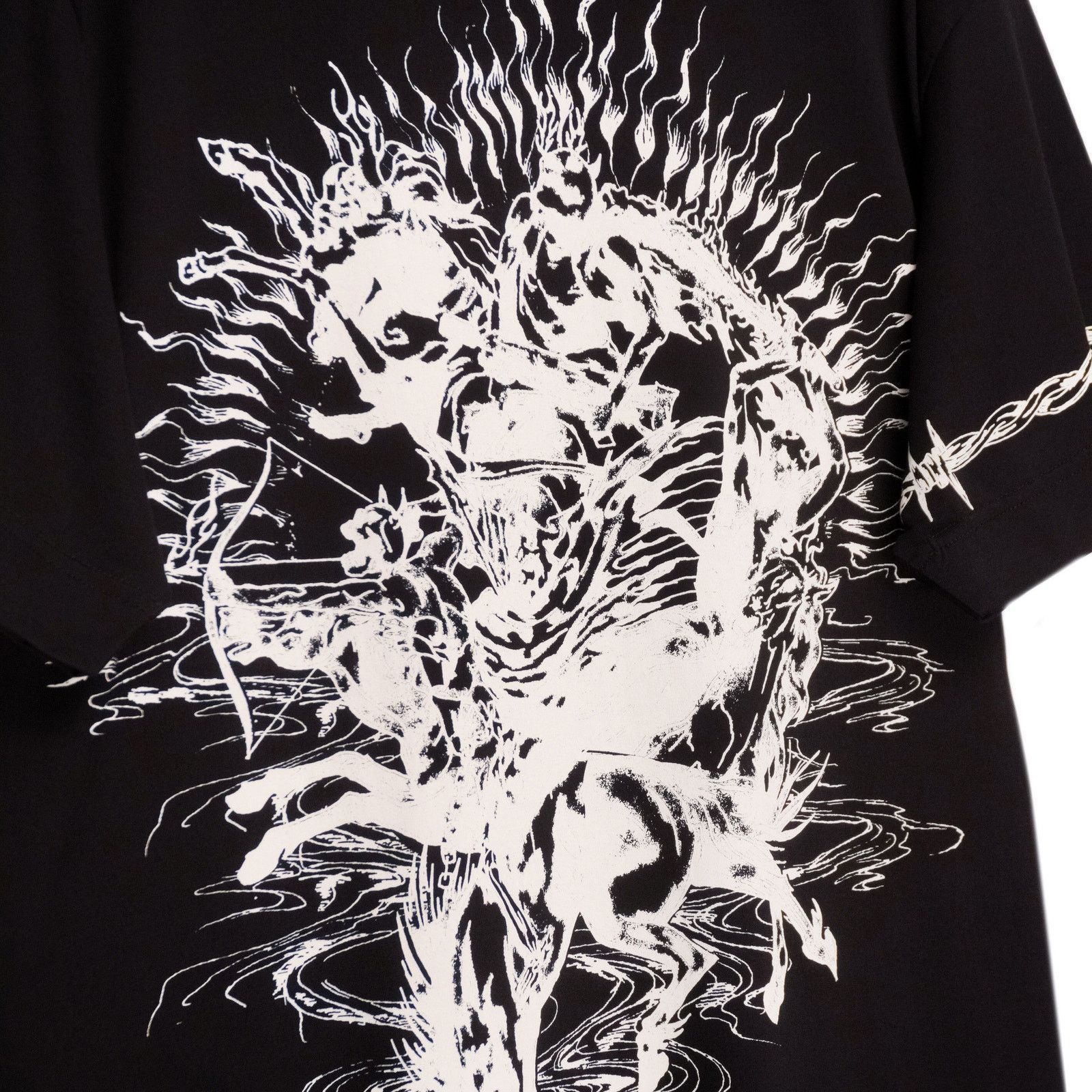 Givenchy Givenchy Barbed Iconic Gothic Logo Print Oversized Tee Shirt Size US L / EU 52-54 / 3 - 12 Thumbnail