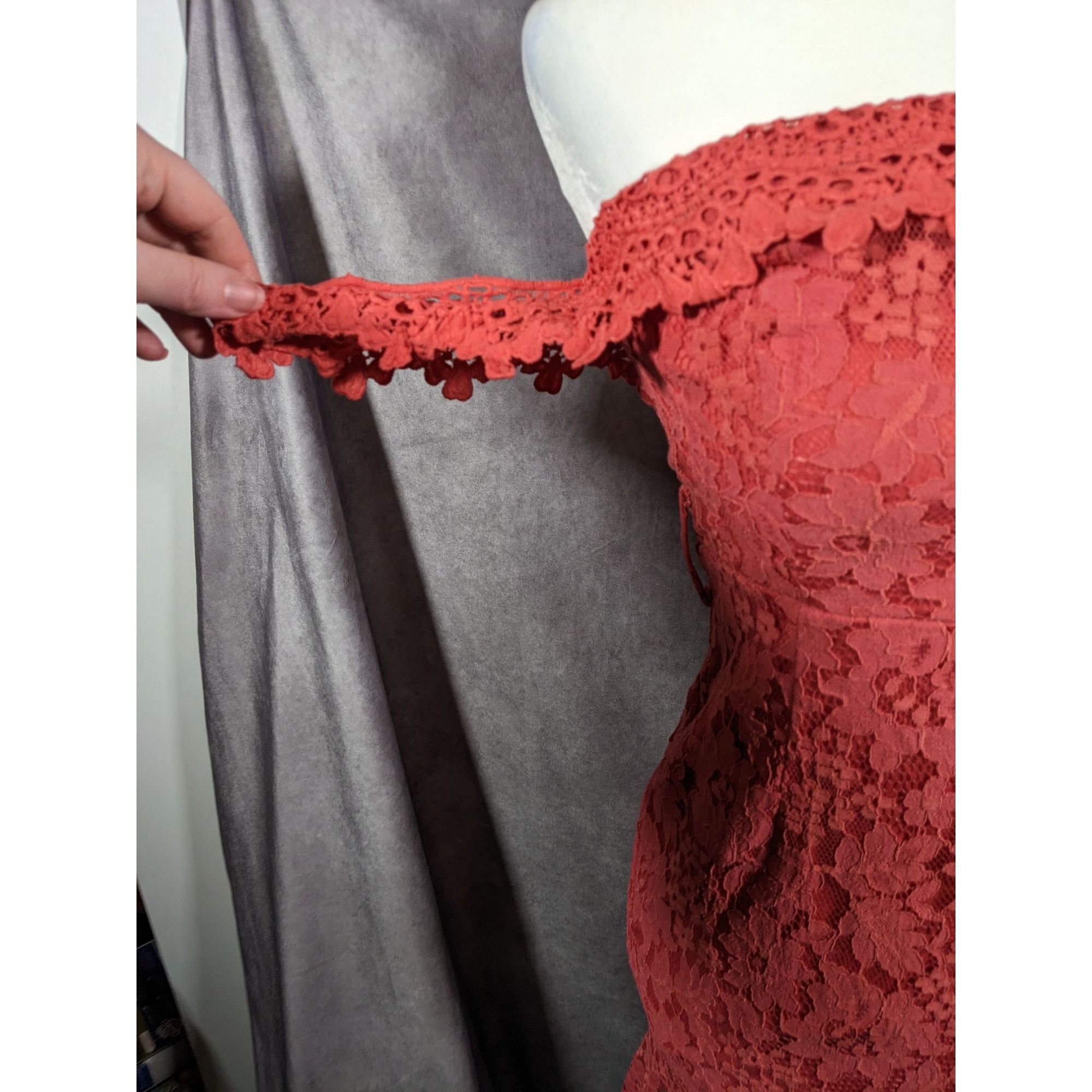 Other Love Triangle Coral Lace Cold Shoulder Floral Dress Size 10 Size L / US 10 / IT 46 - 9 Thumbnail