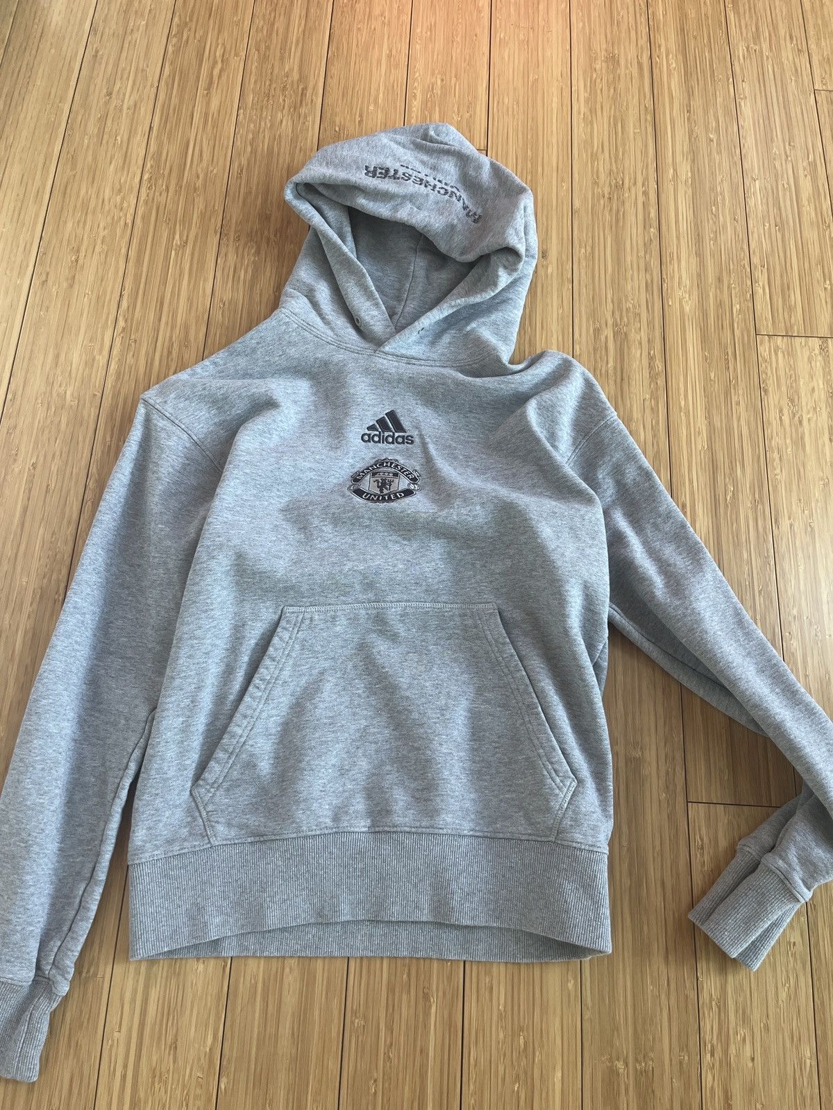 Adidas Adidas Manchester United Soccer Streetwear Hoodie Size US S / EU 44-46 / 1 - 3 Thumbnail