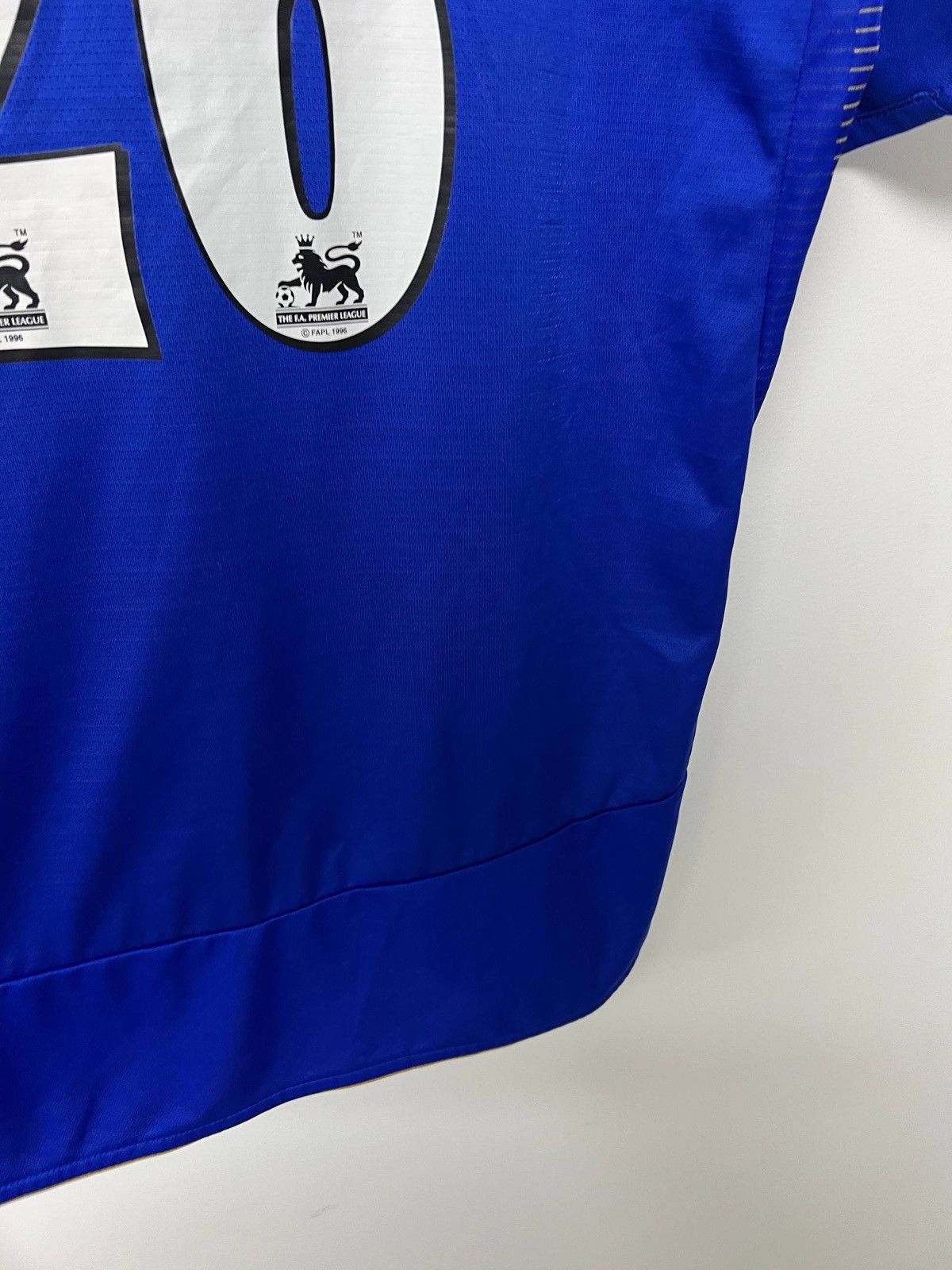 Umbro Chelsea 2005/2006 Home John Terry Jersey Umbro Football XL Size US XL / EU 56 / 4 - 8 Thumbnail
