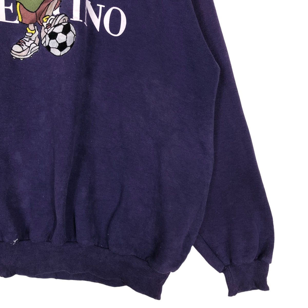 Japanese Brand 🔥Vintage Anies Valentino Sweatshirt Crewneck Cartoon Big Size US L / EU 52-54 / 3 - 5 Thumbnail