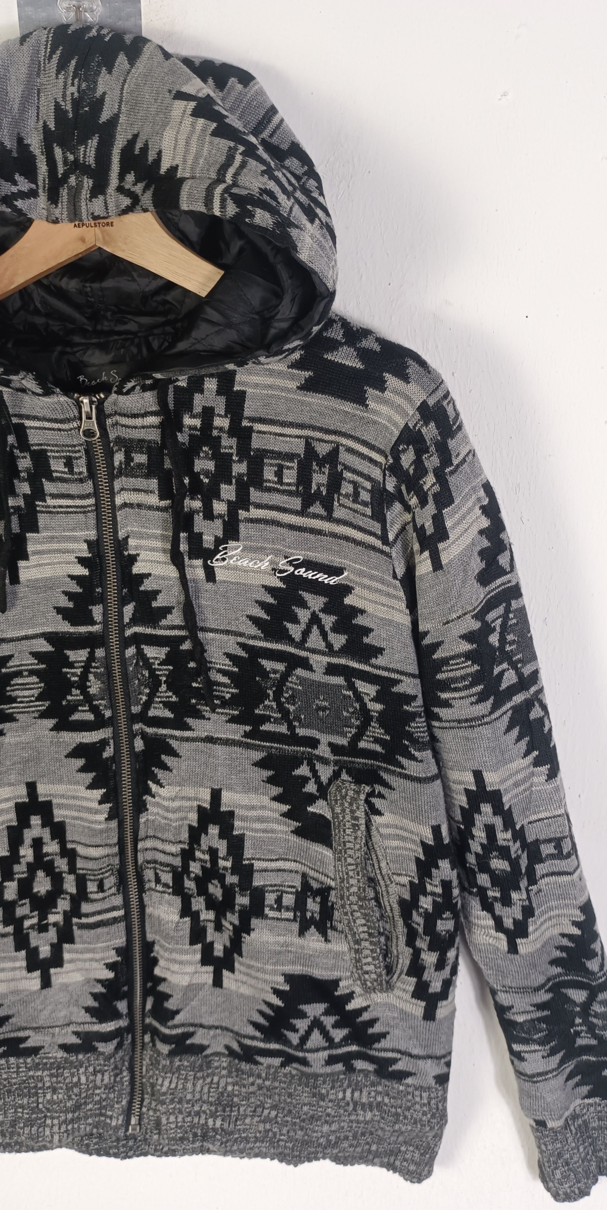 Vintage Beach Sound Surf Puffer Hoodie