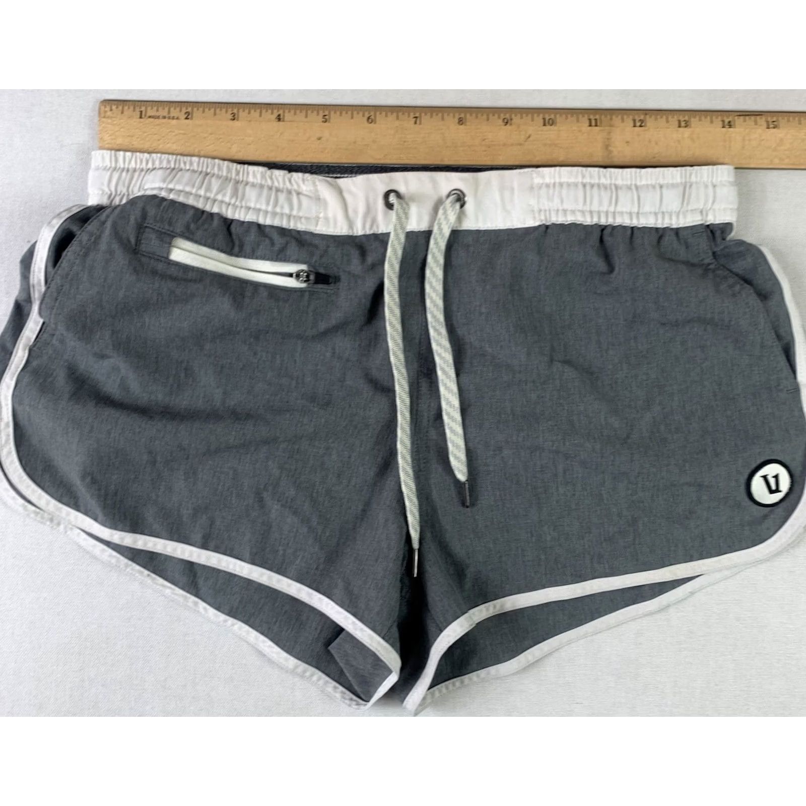 Vuori Vuori Tavi Shorts Womens Small Gray 2" Athletic Gym Running Yoga VW361 Size 28" / US 6 / IT 42 - 4 Thumbnail