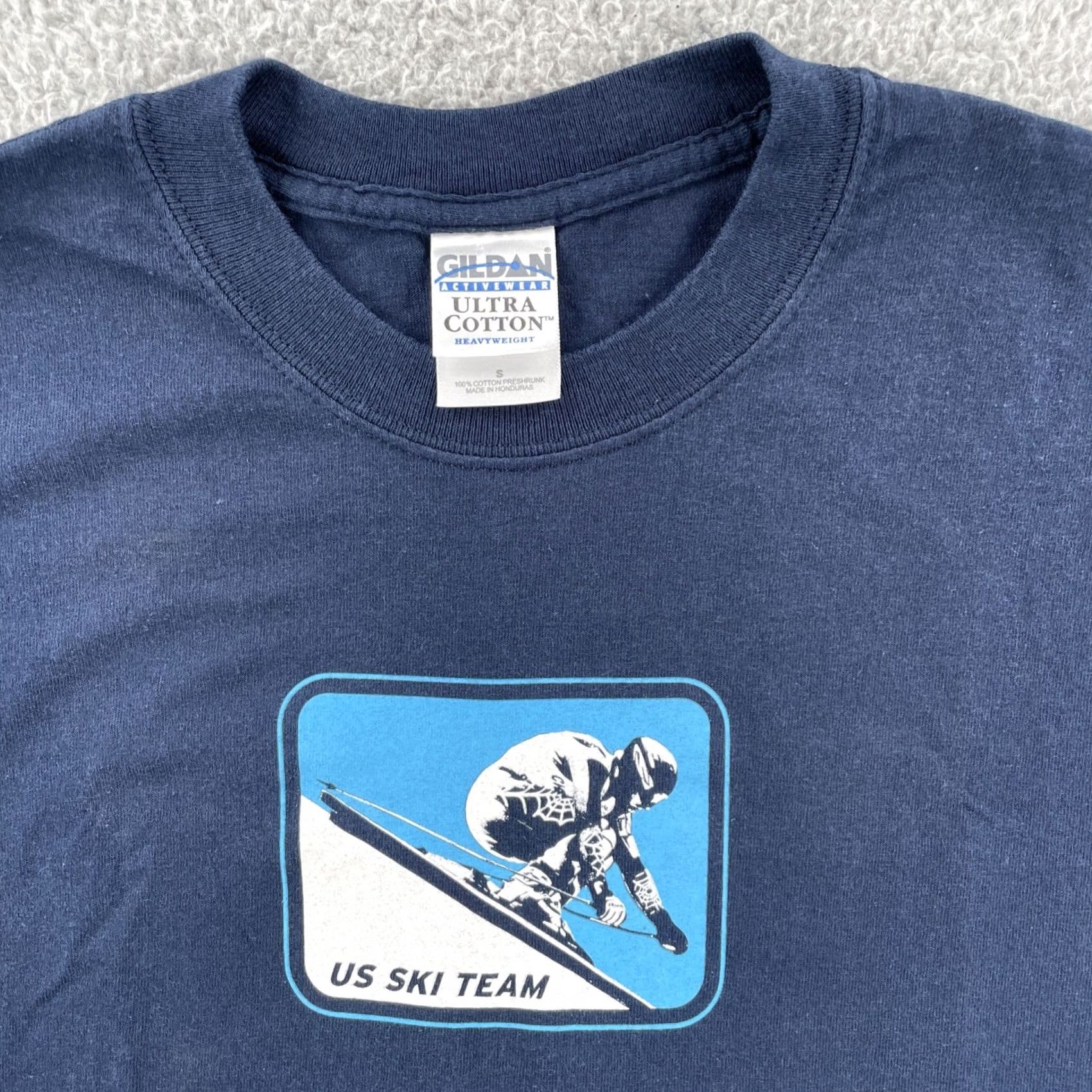 Gildan VINTAGE Gildan Men’s Small Blue T Shirt U.S. Ski Team 2005 Official Training Tee Size US S / EU 44-46 / 1 - 5 Thumbnail