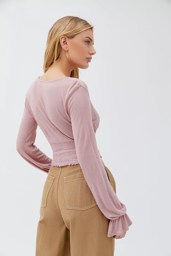 Urban Outfitters Urban Outfitters Women's Pink Rose Cropped V-Neck Blouse M Size M / US 6-8 / IT 42-44 - 9 Thumbnail