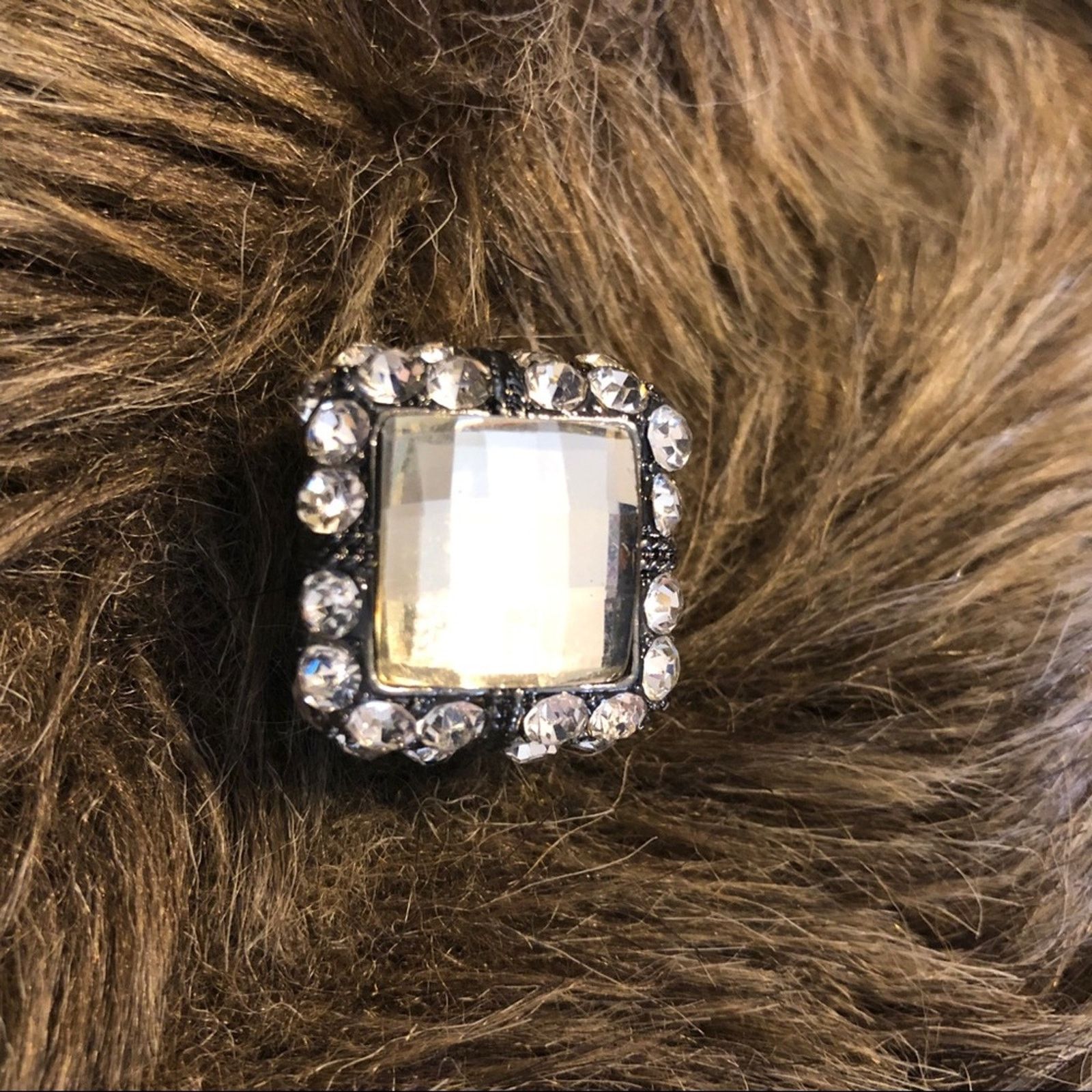 Jewelry Faceted dome rhinestone accent stretch ring Size ONE SIZE - 6 Thumbnail