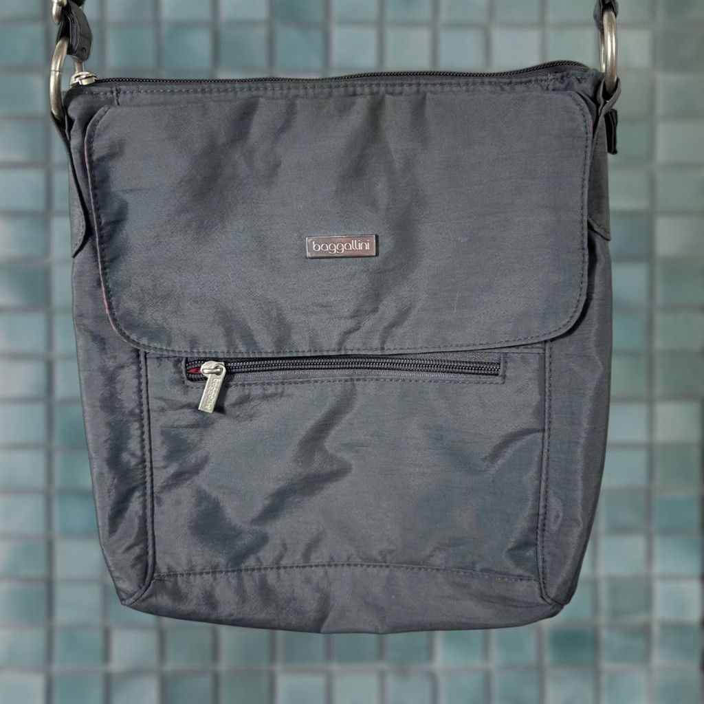 Vintage Baggallini Crossbody Bag Charcoal Gray Nylon Pink Lining Travel Adjustable Strap Medium Women Size ONE SIZE - 1 Thumbnail