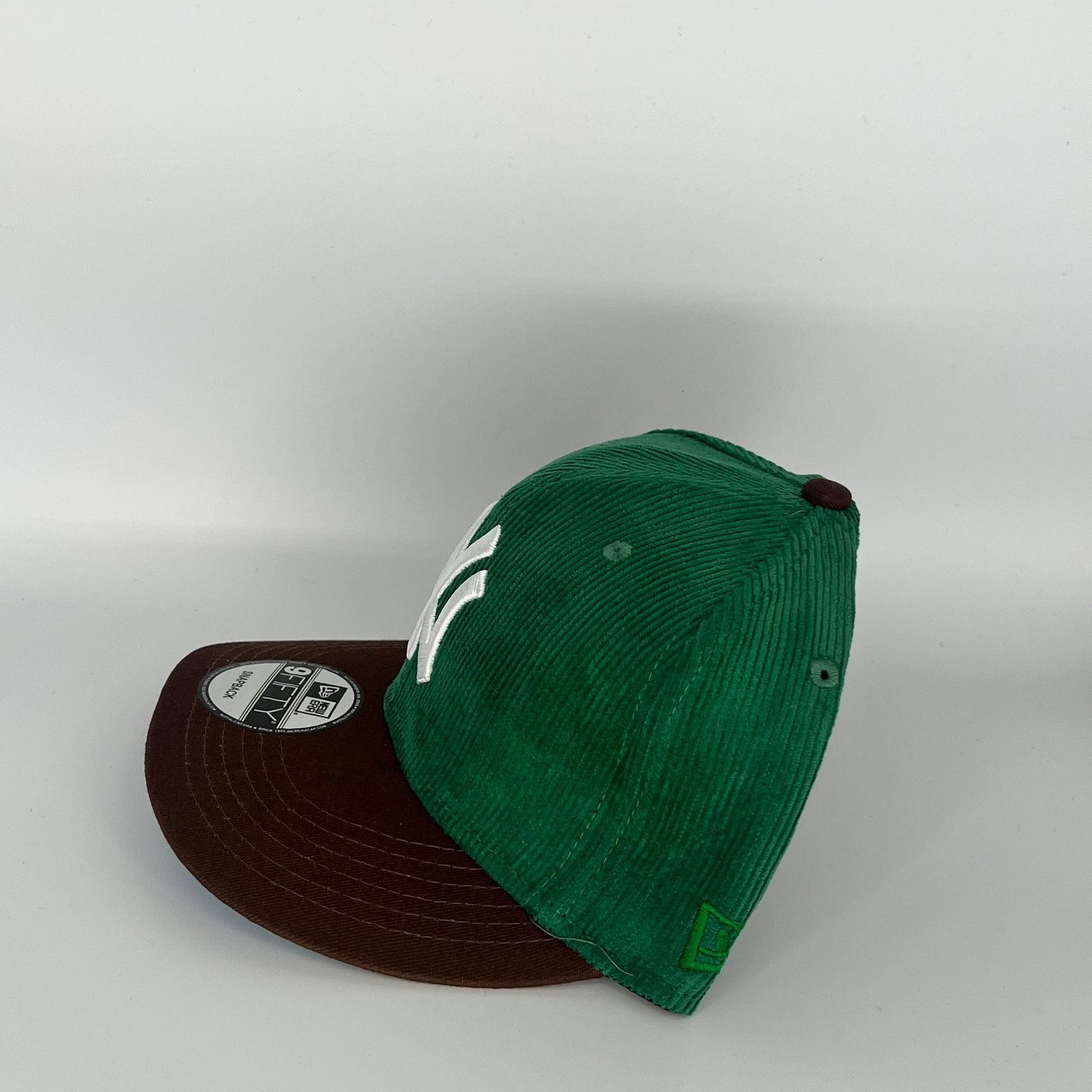 New Era Green Brown New York Yankees 1999 World Series New Era MLB Size ONE SIZE - 2 Thumbnail
