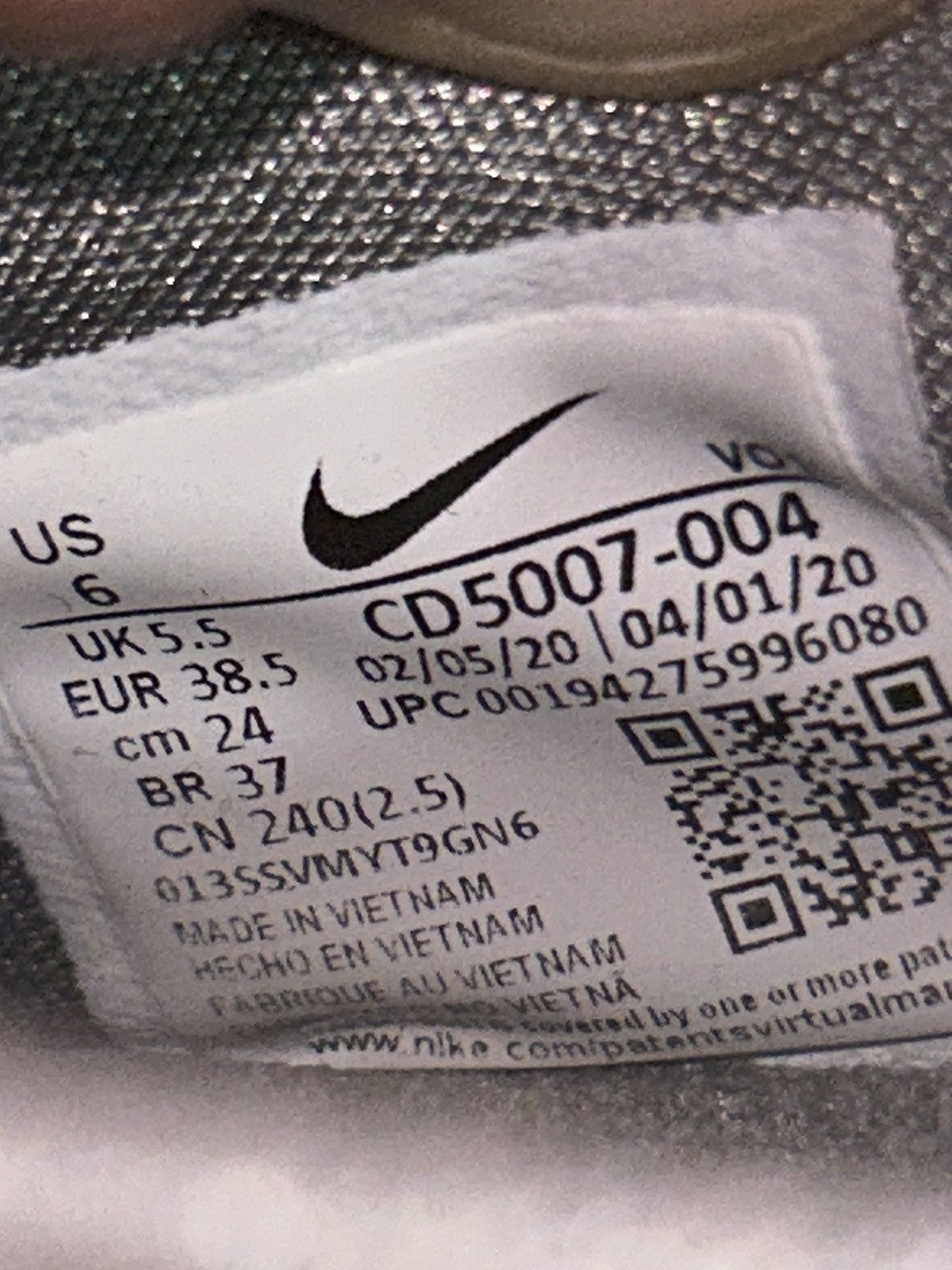 Nike Nike LeBron 17 Low Particle Grey CD5007-004 size 6 Size US 6 / EU 39 - 10 Thumbnail