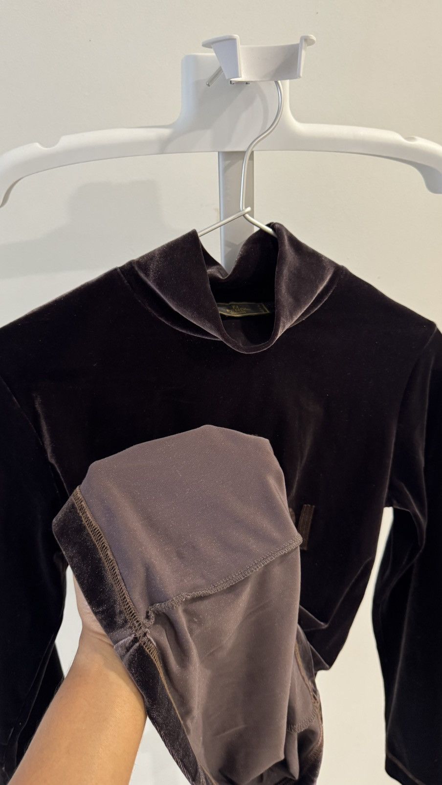Fendi Vintage Fendi Velvet Turtleneck Size S / US 4 / IT 40 - 11 Thumbnail