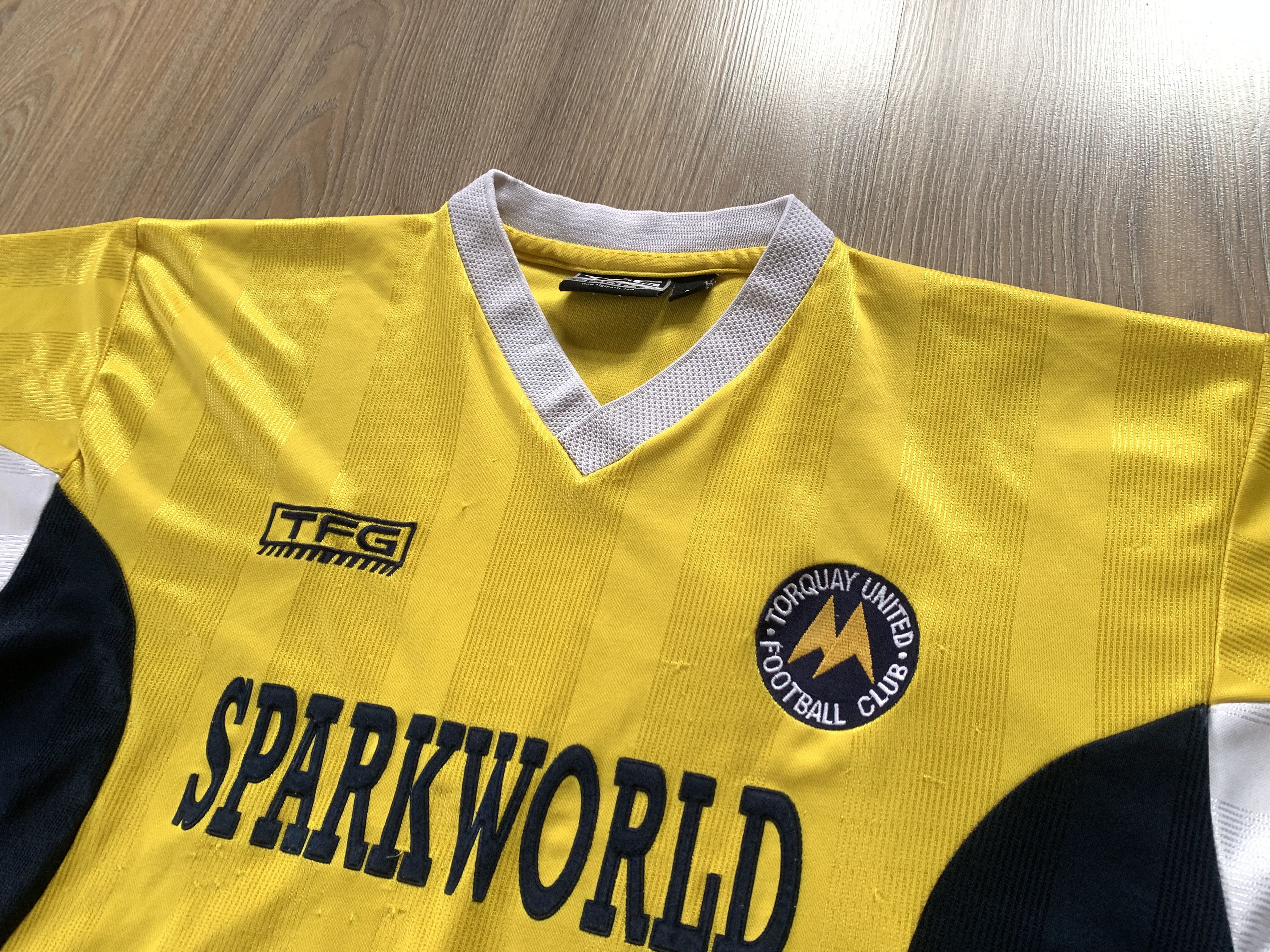 Sports Specialties TFG Sports Torquay United FC Sparkworld Soccer Jersey 01-03 Size US M / EU 48-50 / 2 - 4 Thumbnail