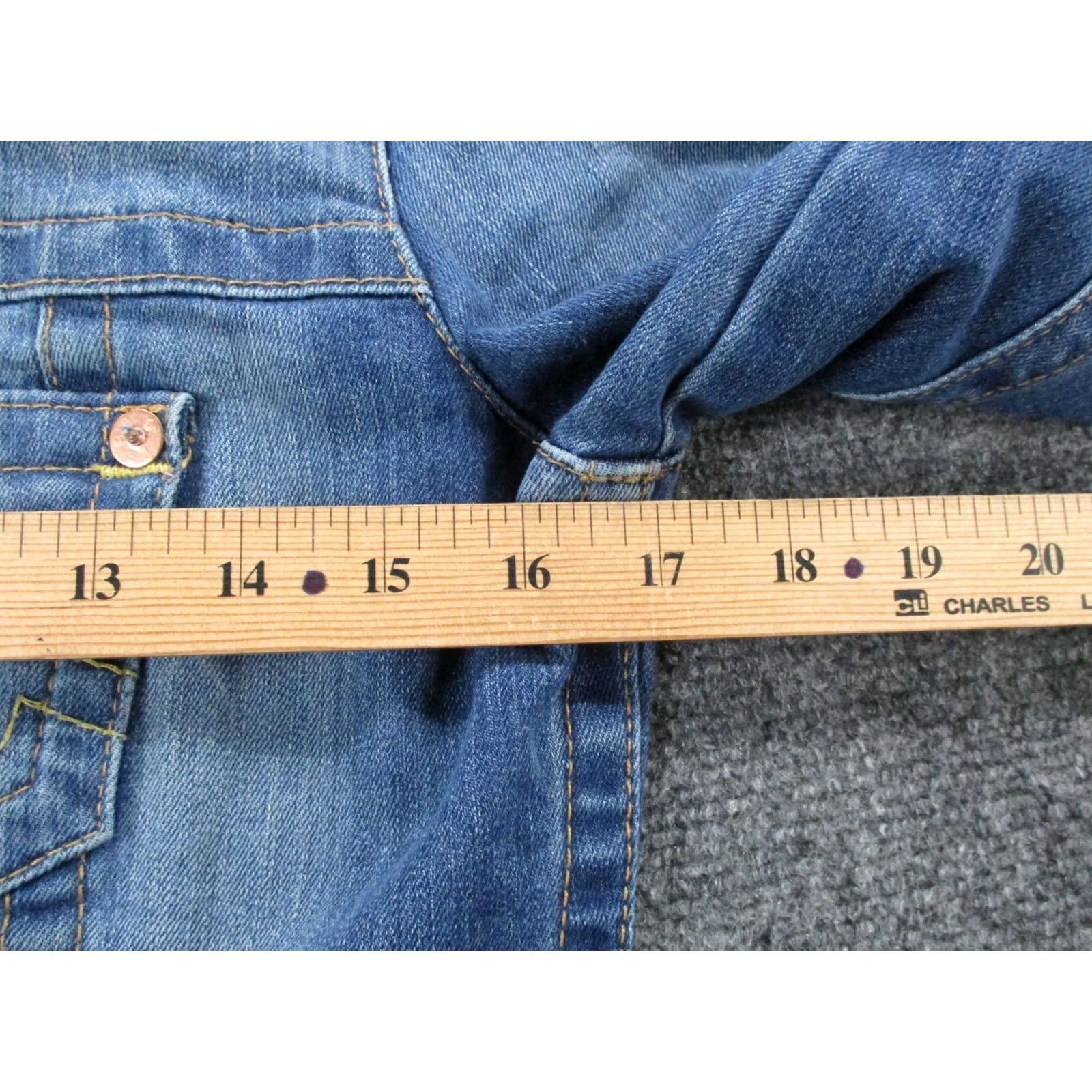 True Religion True Religion Jacket Womens XS Blue Denim Trucker Shirt Jacket Cassual Workwear Outdoor Outdoors Size 26" / US 2 / IT 38 - 5 Thumbnail