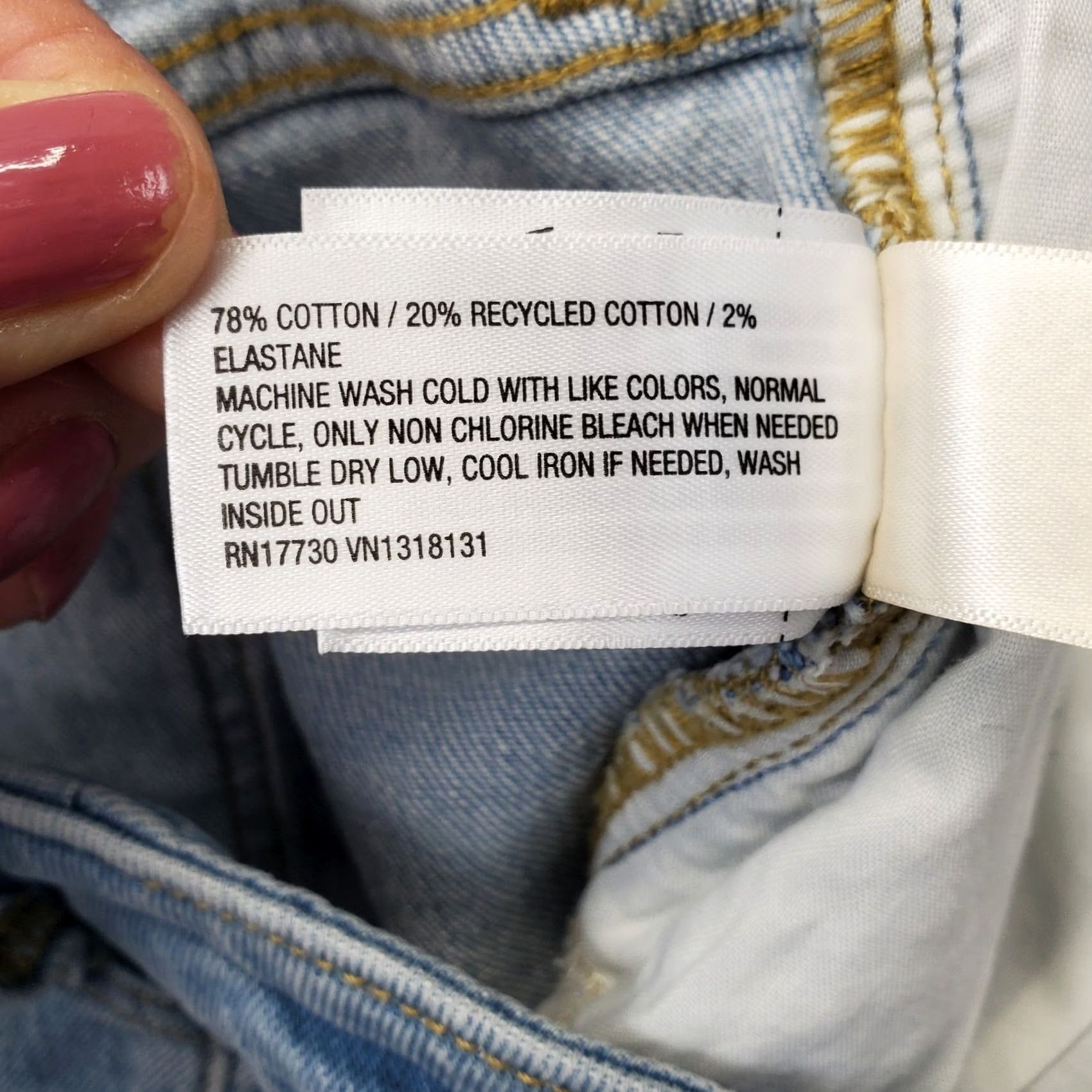 Vintage Universal Thread Womens High-Rise Flare Jeans 22 Blue Comfort Stretch 5-Pocket Denim Regular 31" Inseam Mens Womens Boys Girls Size 40" / US 18 - 7 Thumbnail