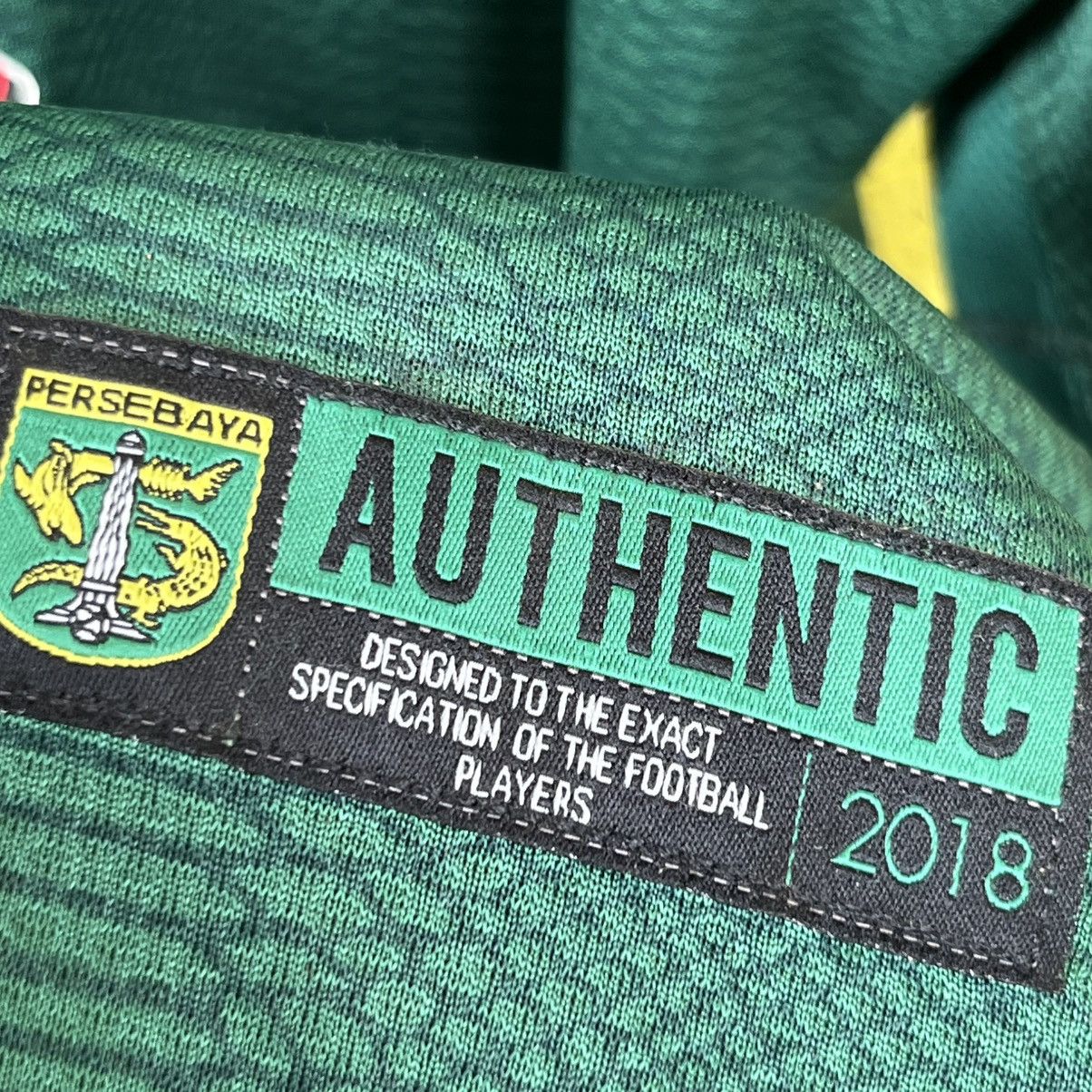 Other RARE PERSEBAYA SURABAYA LIGA 1 INDONESIA MATCH WORN JERSEY Size US XL / EU 56 / 4 - 5 Thumbnail