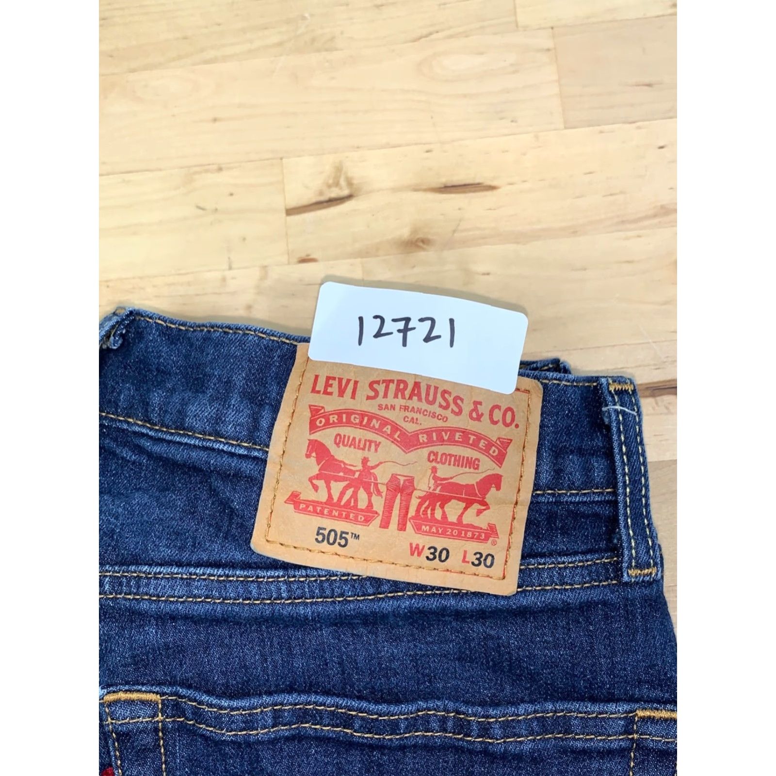 Levi's Levi's 505 Jeans Mens 30x30 Denim Straight Leg Blue Dark Indigo 5-Pocket Regular Fit Vintage No Size US 30 / EU 46 - 4 Thumbnail