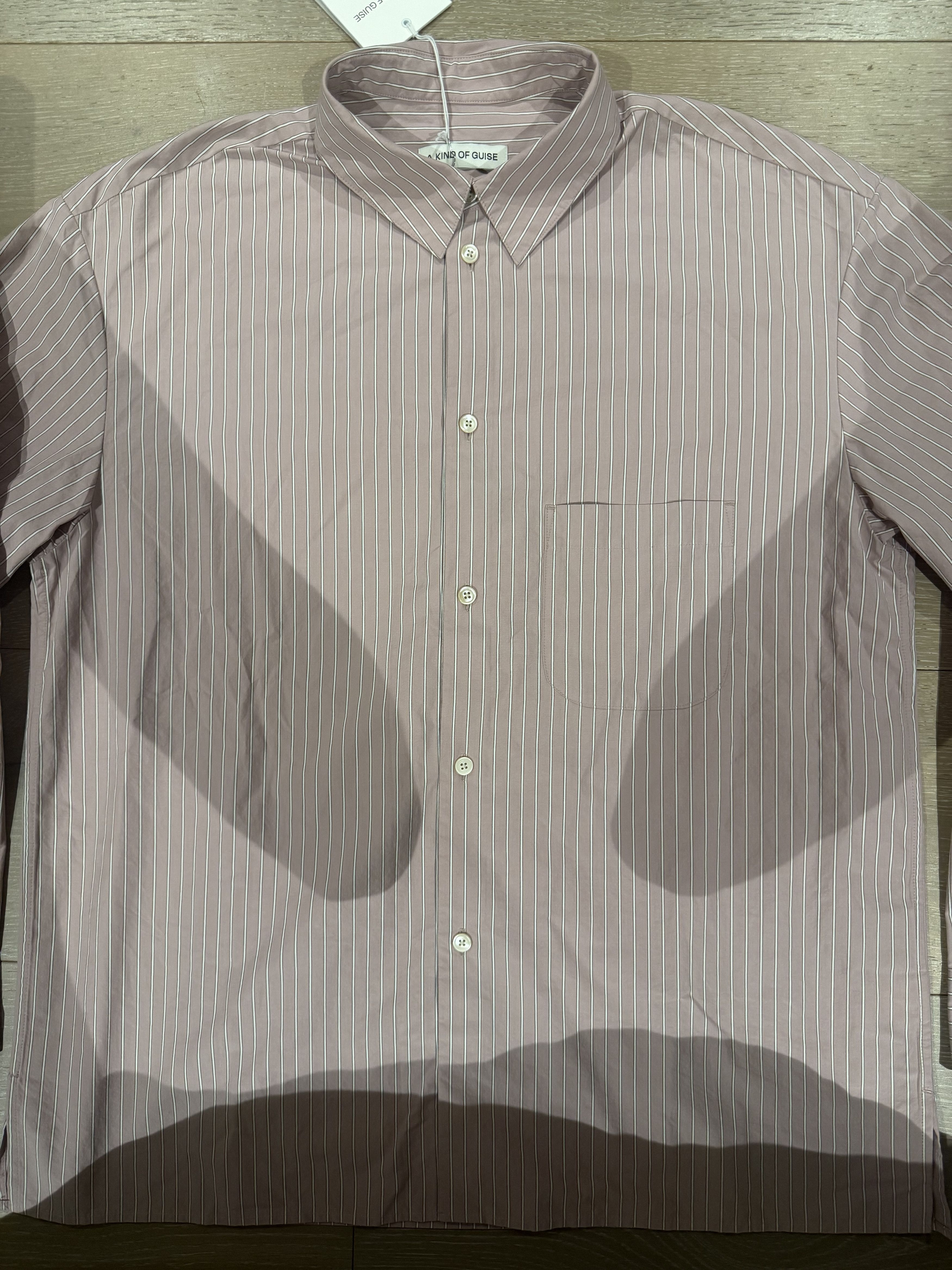 A Kind Of Guise 💚 AW25 A Kind Of Guise Gusto Shirt Wild Rose Stripe NEW Size US L / EU 52-54 / 3 - 8 Thumbnail