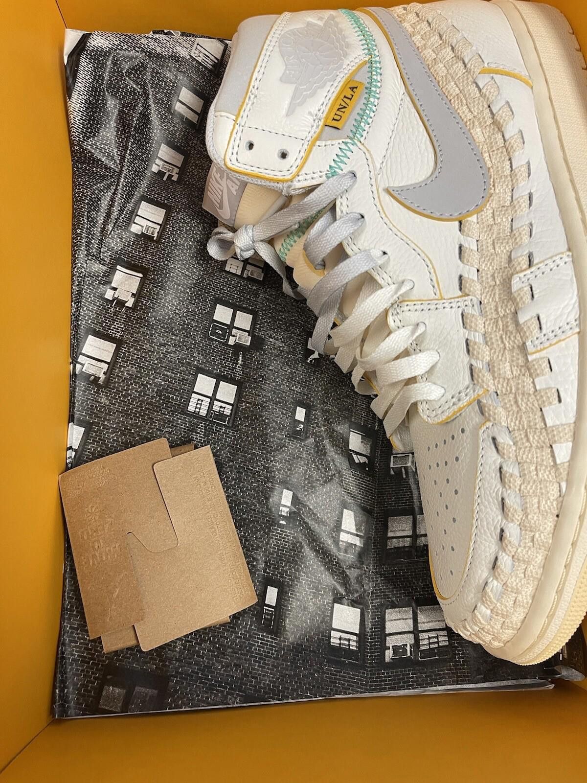 Jordan Brand Size 10 - Union LA x Bephie's Beauty Supply x Air Jordan 1 Size US 10 / EU 43 - 10 Thumbnail