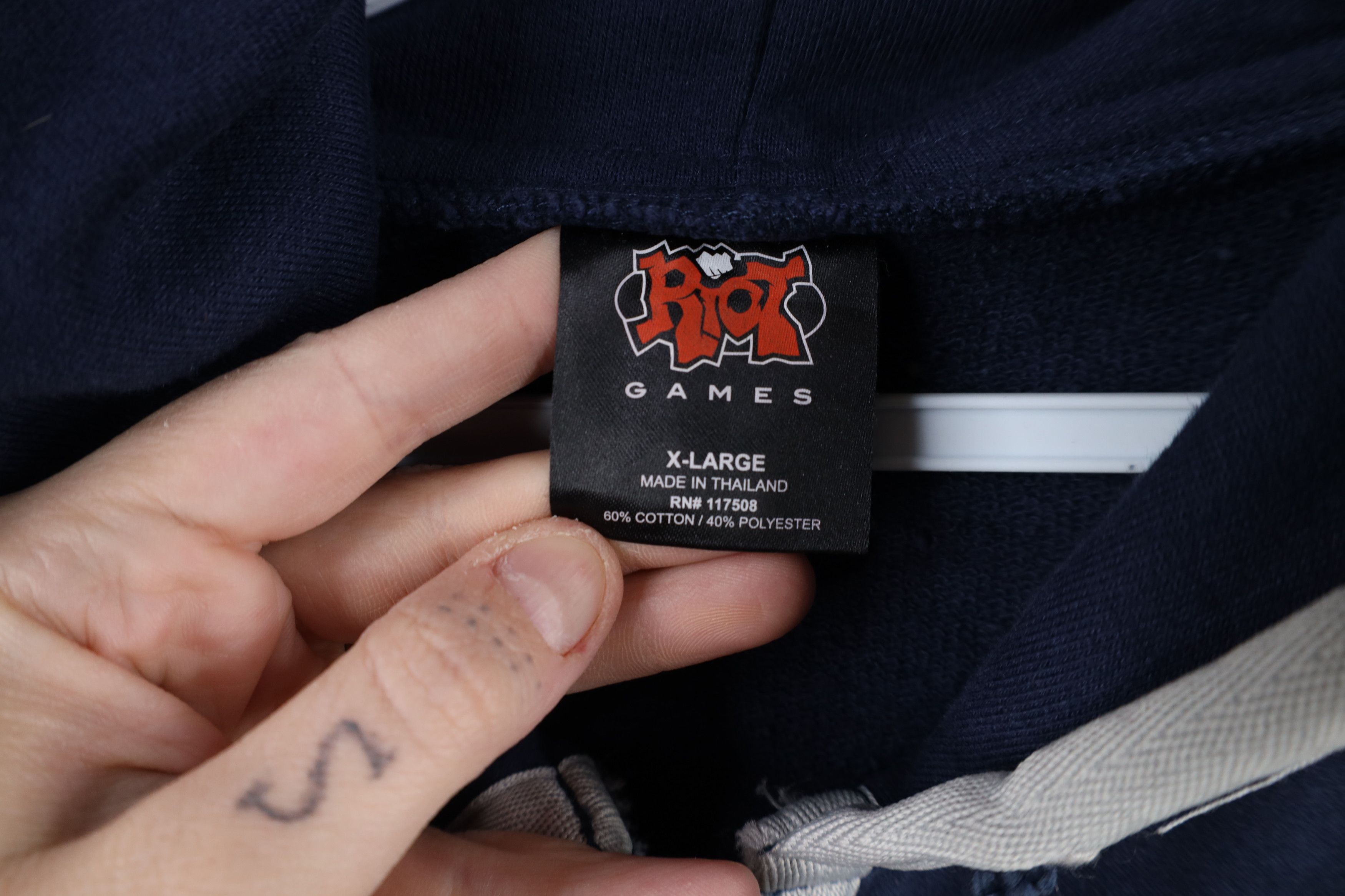 Vintage Riot Games Legends Official Demacia Hoodie Sweatshirt Blue Size US XL / EU 56 / 4 - 10 Thumbnail