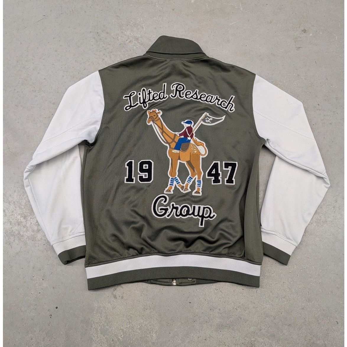 LRG × Roots × Vintage Y2K Root LRG Camel Jockey embroidered jacket Size US L / EU 52-54 / 3 - 1 Thumbnail