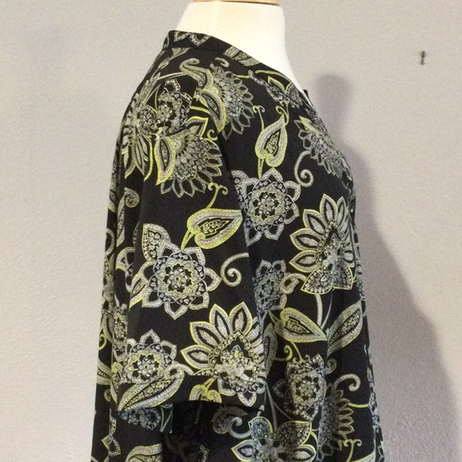 Other Catherines Blk/Green Paisley Button Front Top 3X 26/28W Size 3XL / US 20-22 - 5 Thumbnail