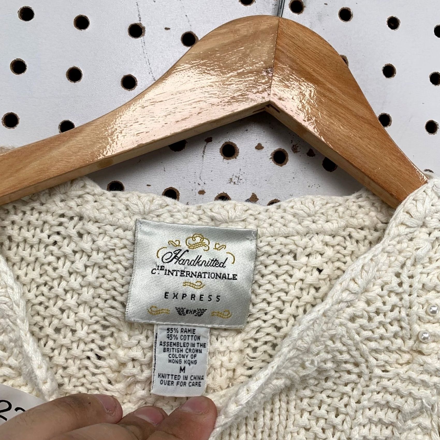 Express VINTAGE Express Shirt Womens M White Floral Cable Knit Pullover 90s Mens Women Size M / US 6-8 / IT 42-44 - 3 Thumbnail