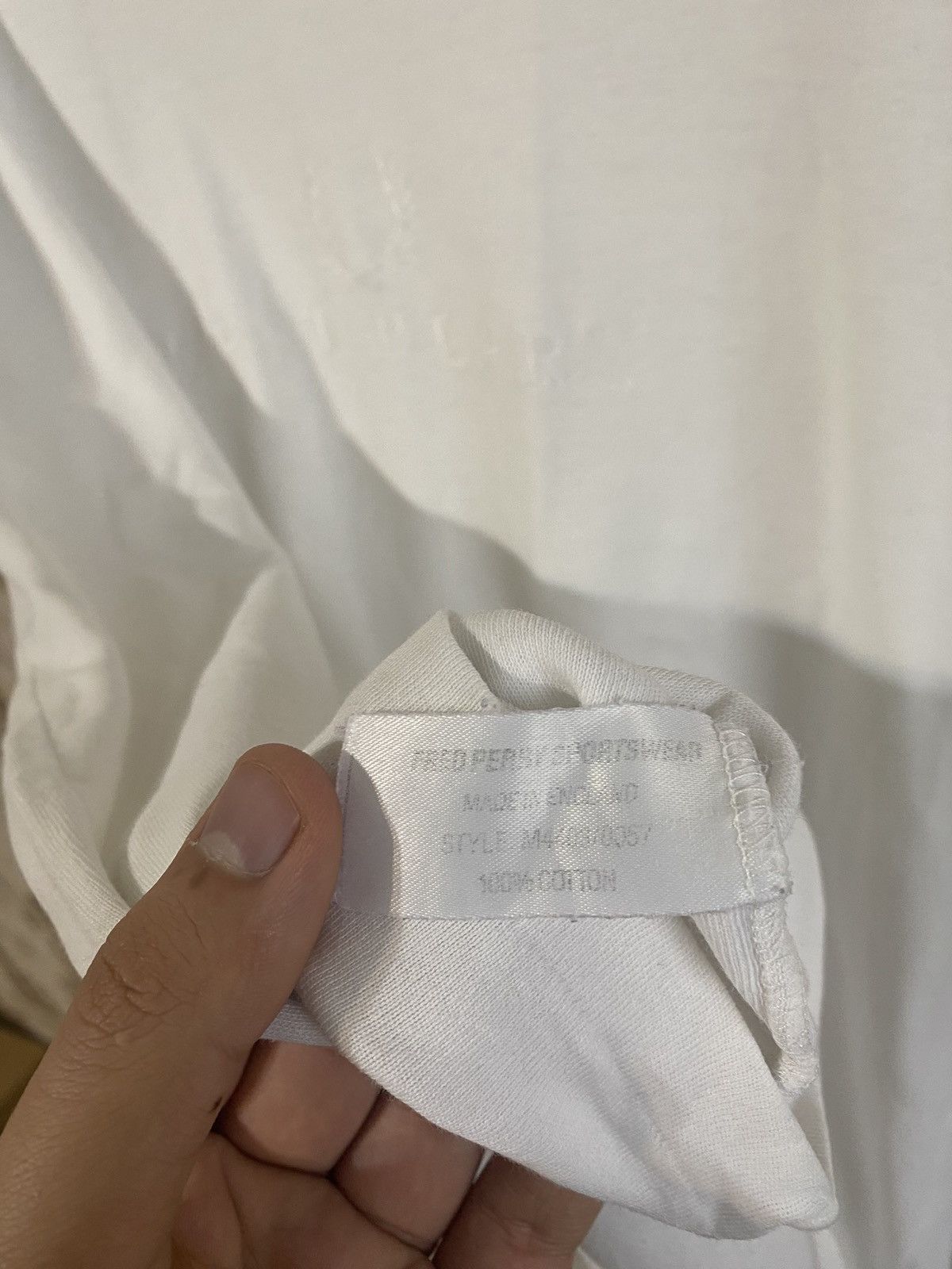 Fred Perry × Vintage Vintage 90s Fred Perry Big Logo White T Shirt Size US XL / EU 56 / 4 - 7 Thumbnail