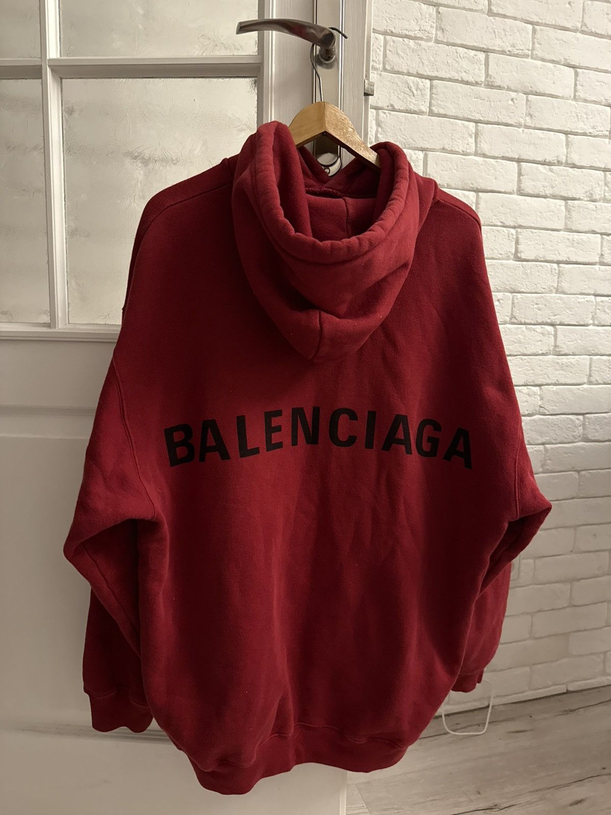 Balenciaga Balenciaga back logo hoodie S fit L/XL Size US S / EU 44-46 / 1 - 1 Thumbnail