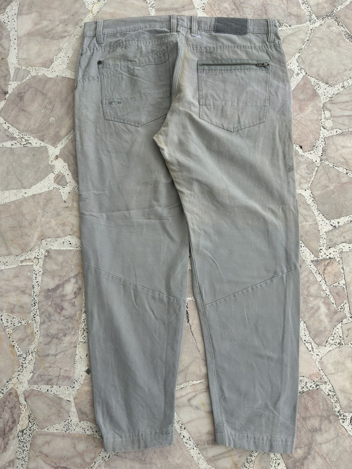Oakley Oakley Casual Pants Gray Vintage Slim Fit Size US 38 / EU 54 - 2 Thumbnail