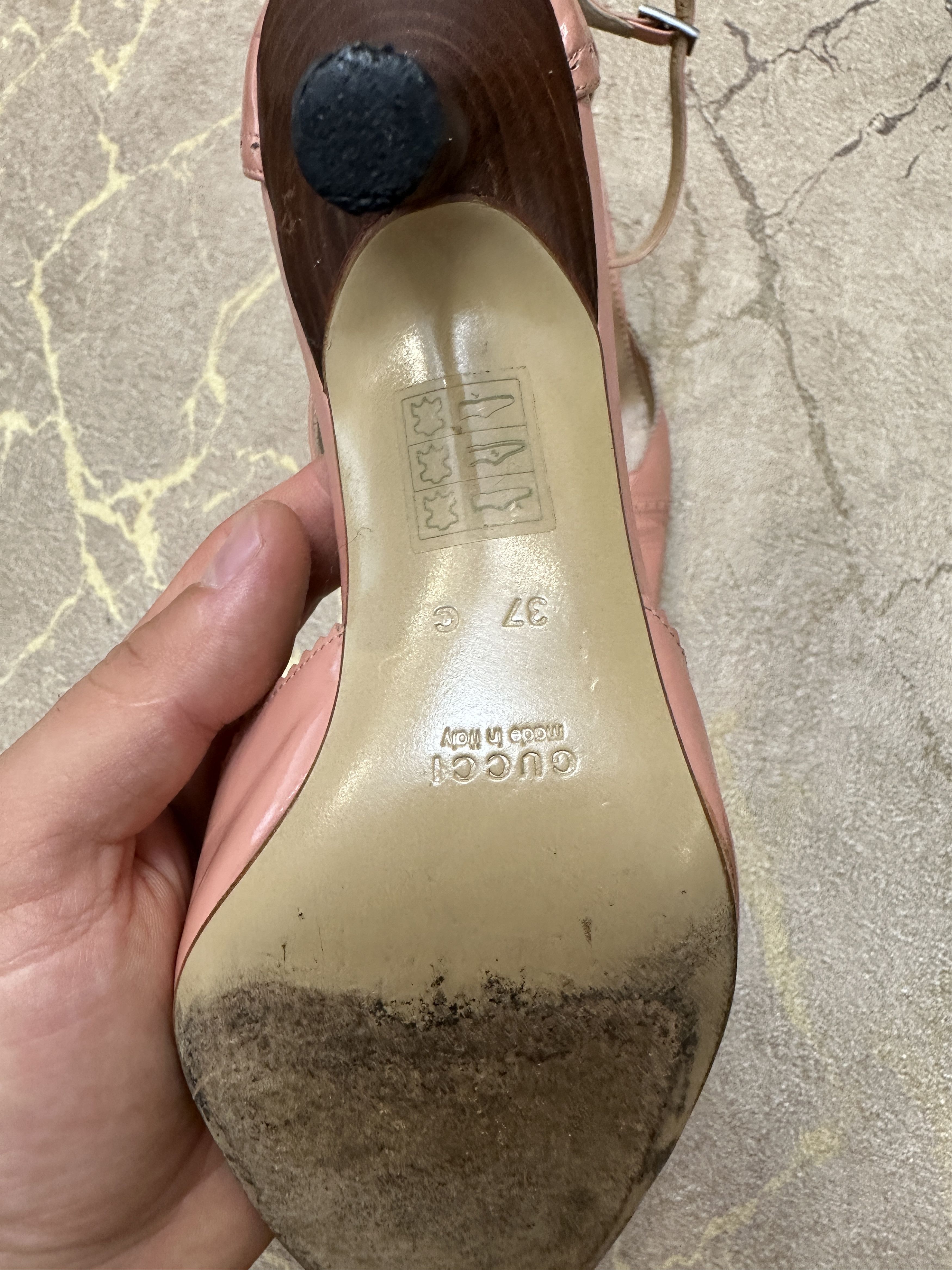Gucci 985$ Gucci Exotic Ankle Strap Leather Shoes Size 37 C Eu 7 Size US 7 / IT 37 - 9 Thumbnail