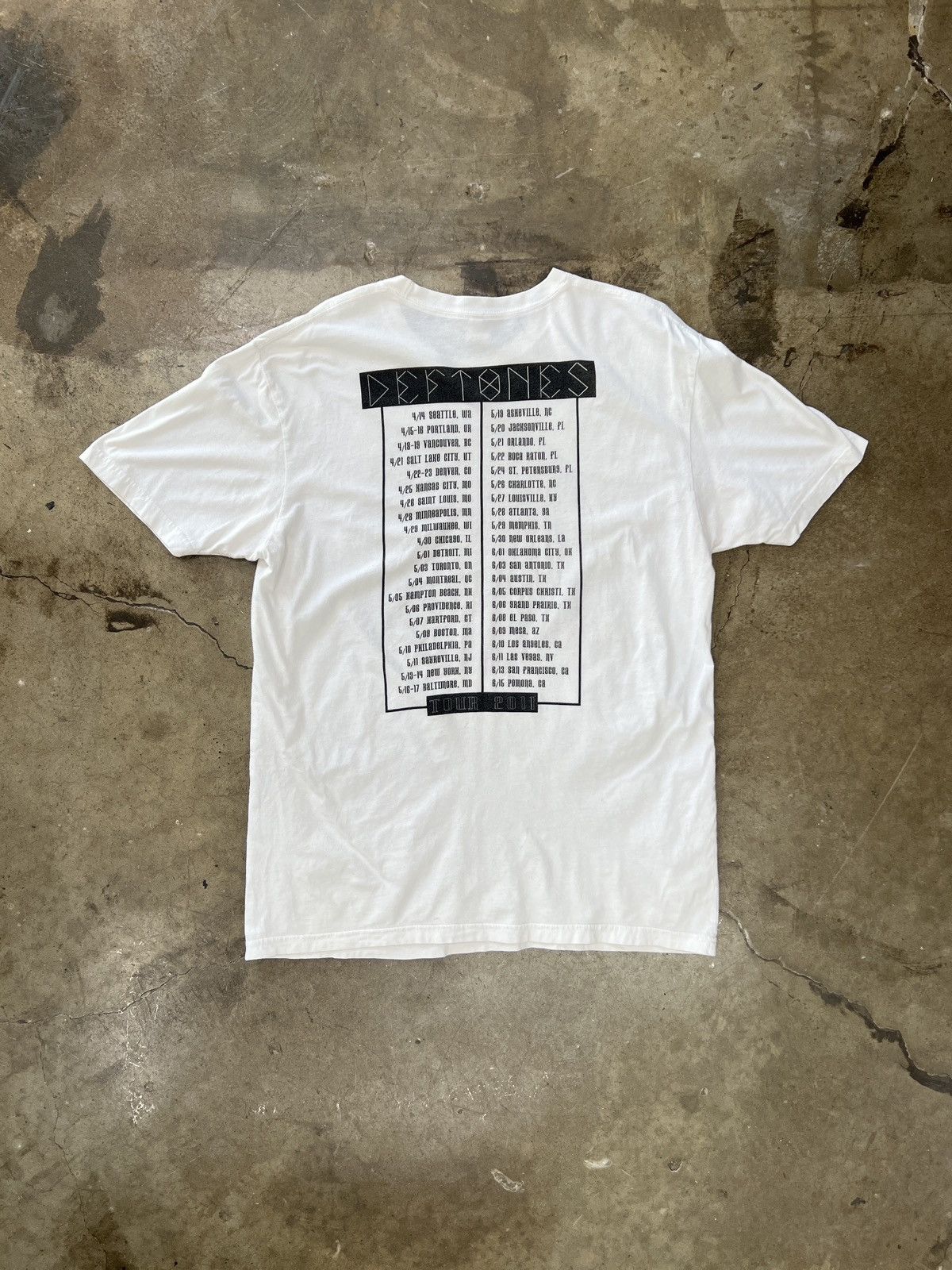 Band Tees Deftones Half Moon Tour Band Tee Large Size US L / EU 52-54 / 3 - 5 Thumbnail