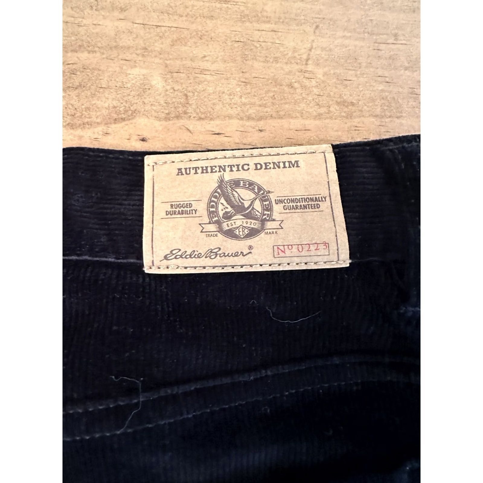 Eddie Bauer VINTAGE? Eddie Bauer Pants Women’s 14 Black Corduroy Straight Leg No Tag 17x28 Size 36" / US 14 / IT 50 - 5 Thumbnail