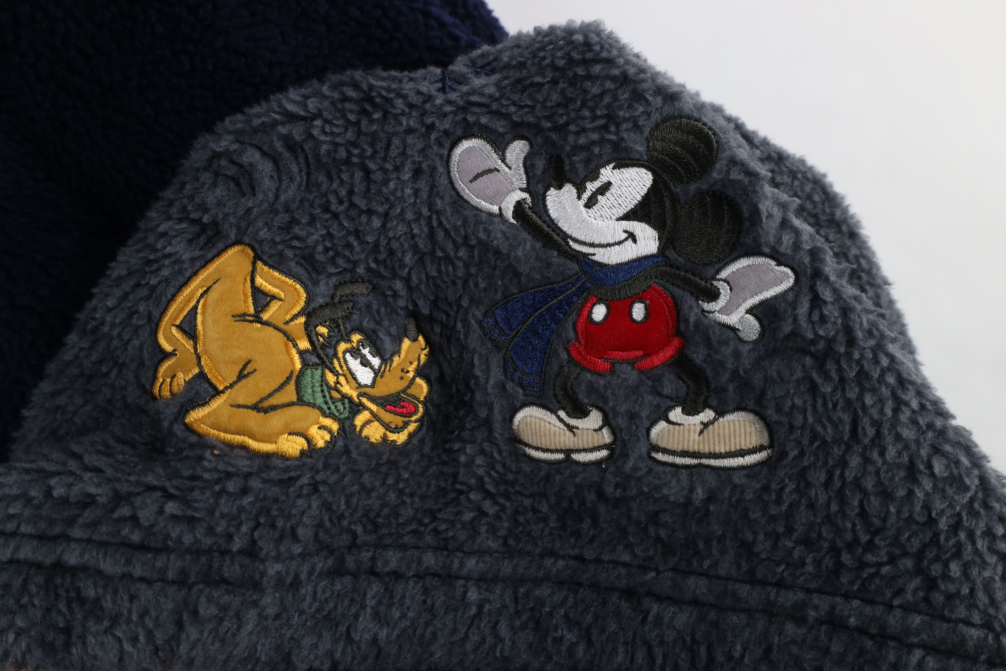 Disney × Vintage Vintage 90s Disney Mickey Mouse Pluto Dog Snowflake Sweater Size US XL / EU 56 / 4 - 4 Thumbnail
