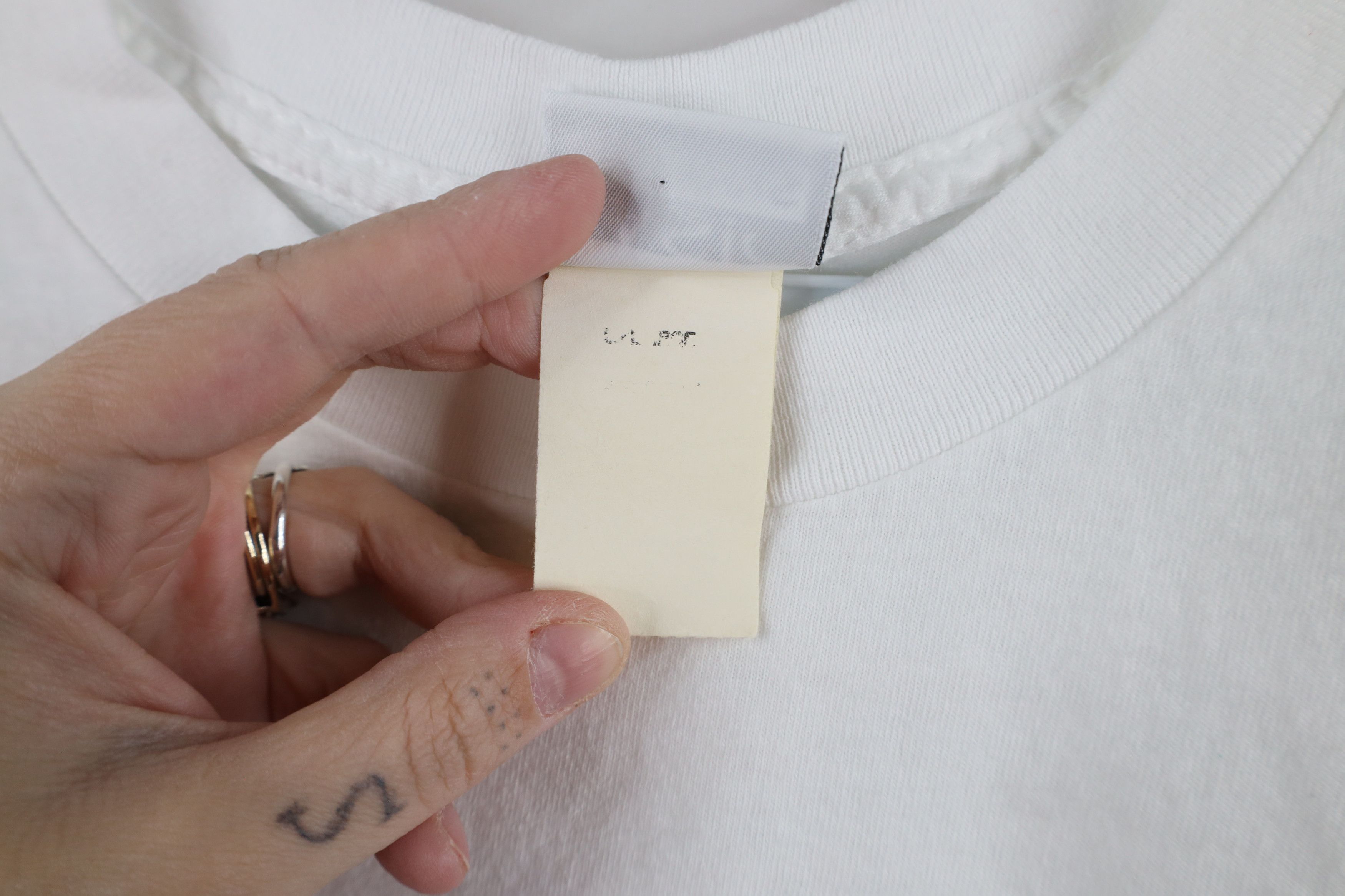 Vintage Vintage 90s Streetwear Greatest Mom Flower T-Shirt White Size L / US 10 / IT 46 - 8 Thumbnail