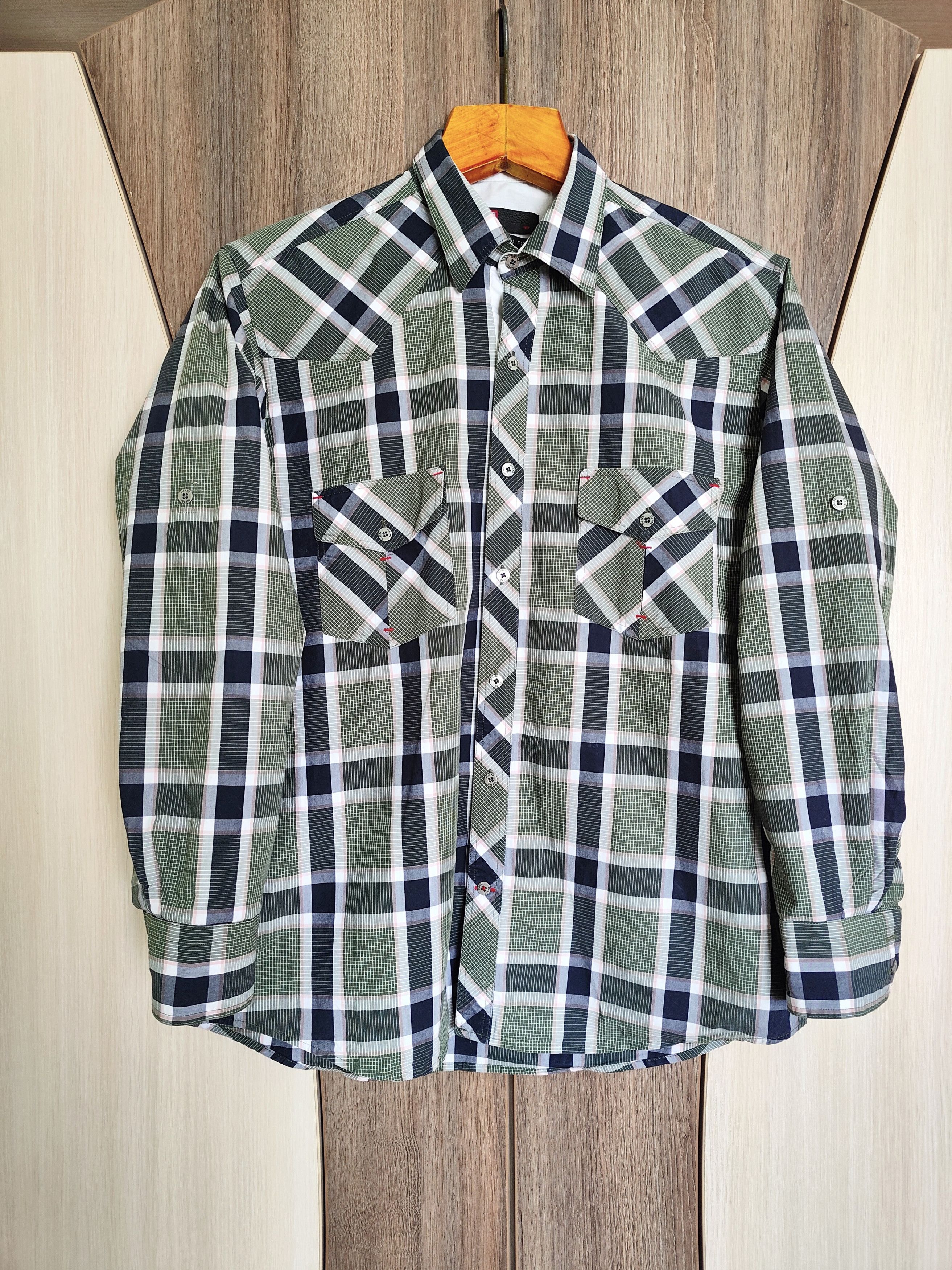 Diesel Vintage Diesel Shirt M Size US M / EU 48-50 / 2 - 8 Thumbnail