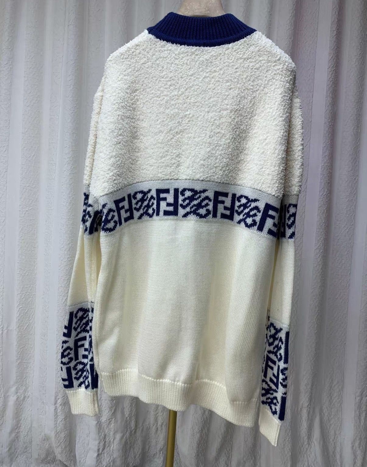 Fendi FENDI White Turtleneck Sweater Size US M / EU 48-50 / 2 - 3 Thumbnail