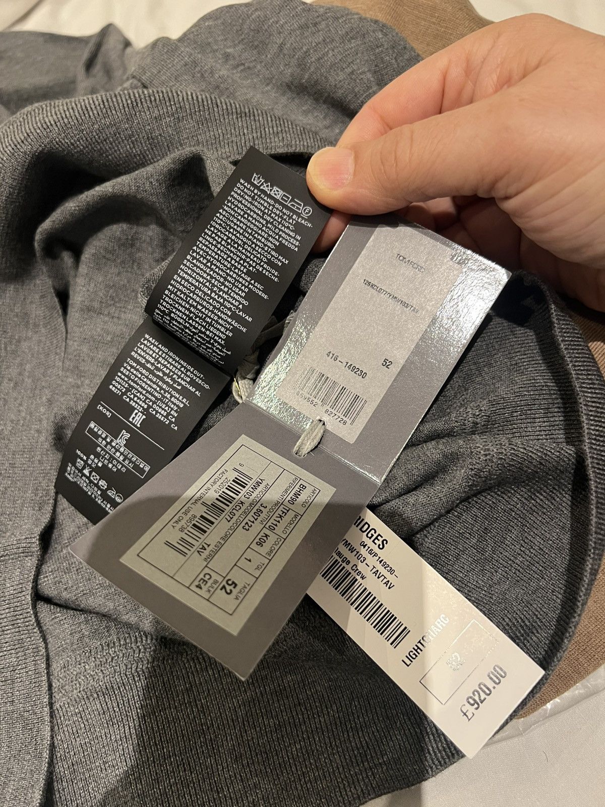 TOM FORD FINE GAUGE MERINO CREWNECK COLOUR CHARCOAL GREY 52
