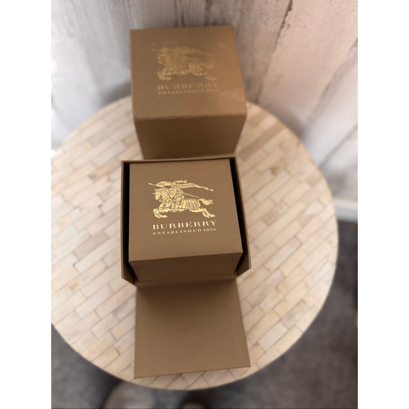 Burberry Authentic Burberry Watch Box Set – Box, Pillow & Extra Links Size ONE SIZE - 4 Thumbnail